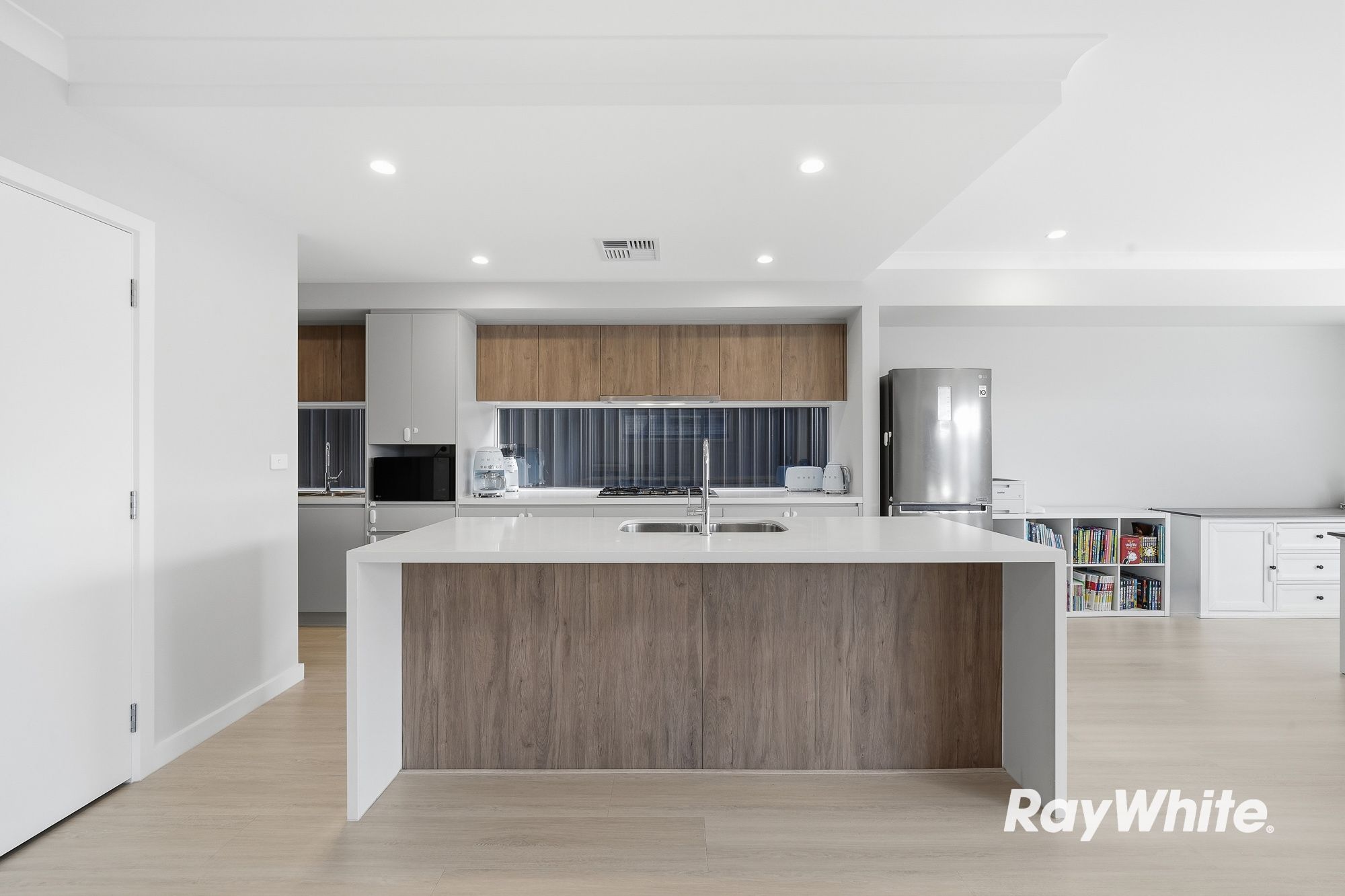 26 Pridham Avenue — photo 7 of 26