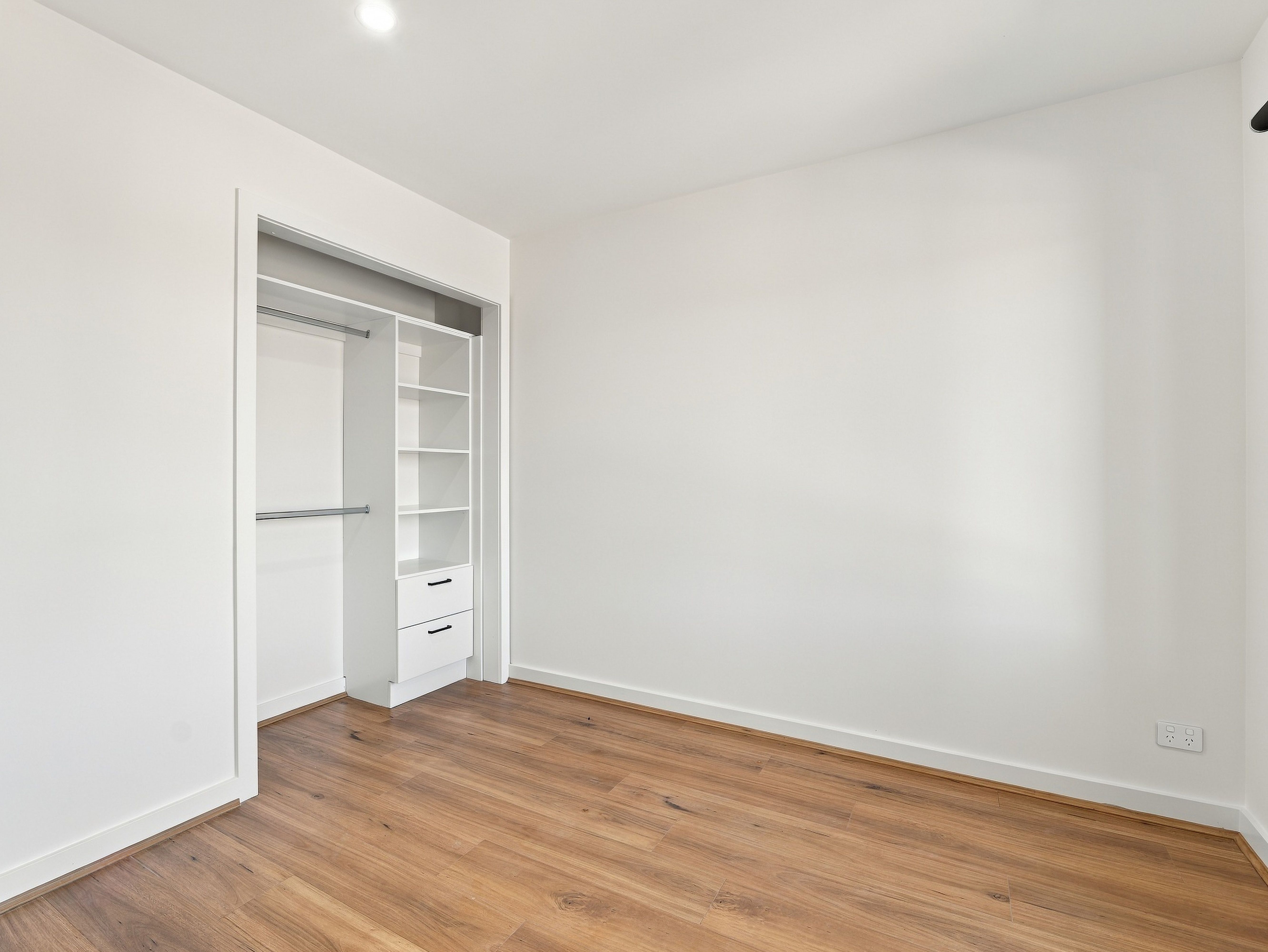 1/10 Davern Court — photo 15 of 27