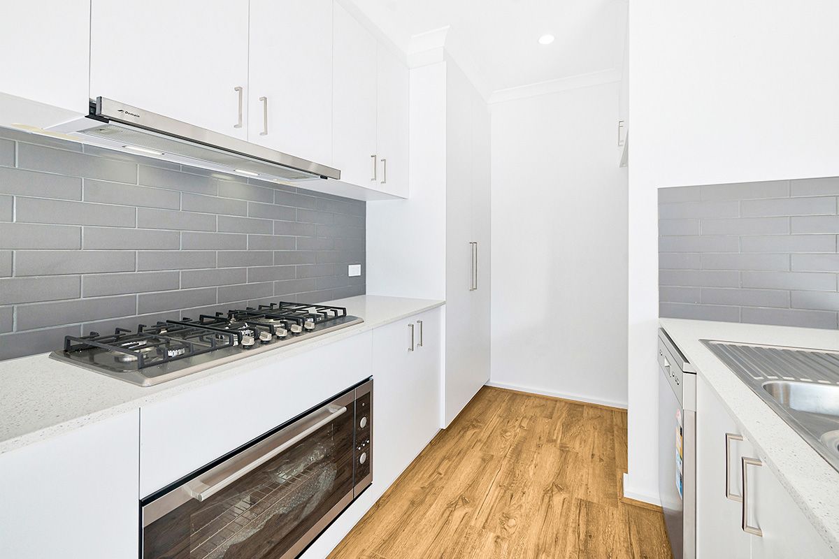 15 Swallowtail Avenue, Clyde North, VIC 3978