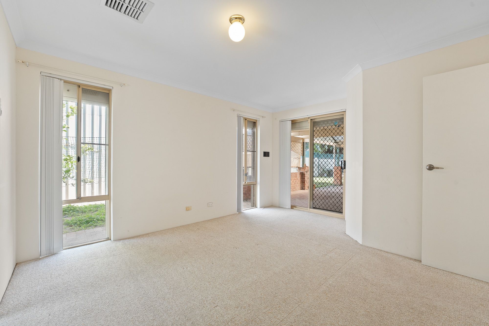 68 Leeuwin Parade — photo 16 of 30