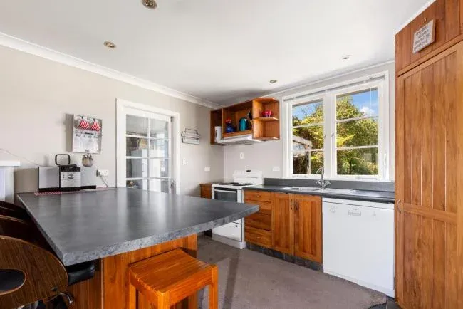 44 Tamatea Street photo 8