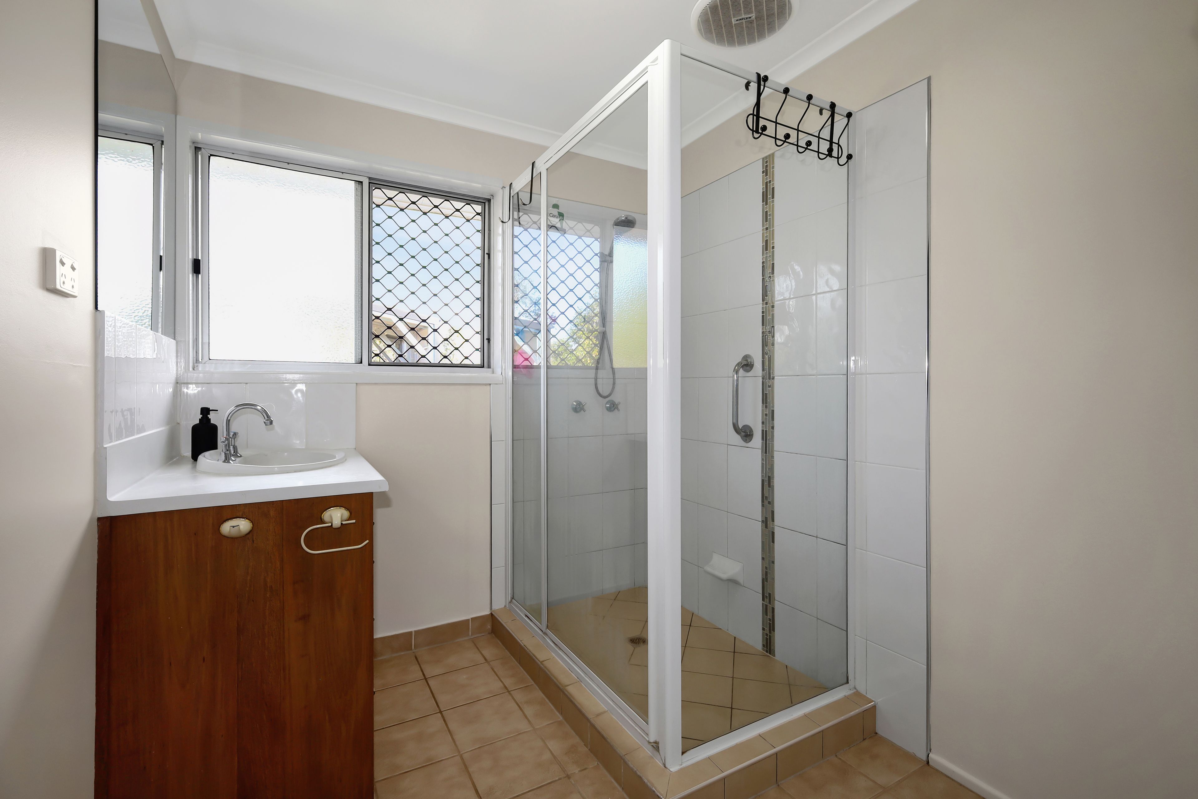 10 Muggleton Street — photo 10 of 26