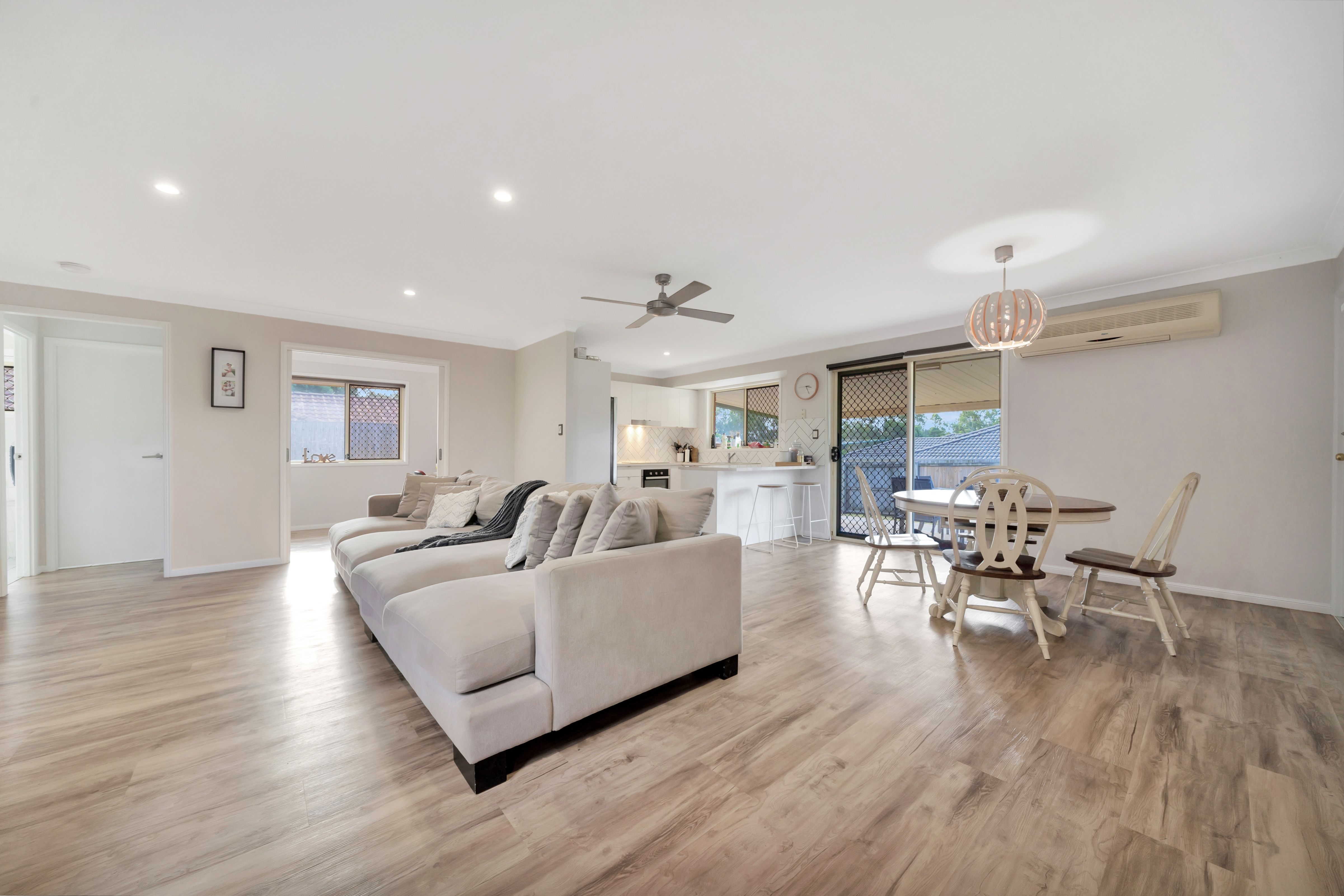 6 Lincoln Court, Heritage Park, QLD 4118