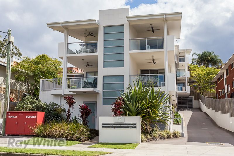64 Pembroke Road, Coorparoo QLD 4151
