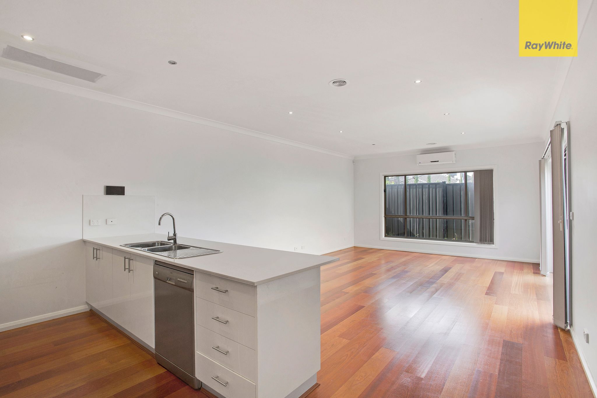 4/12 Beaumont Court, Sydenham, VIC 3037