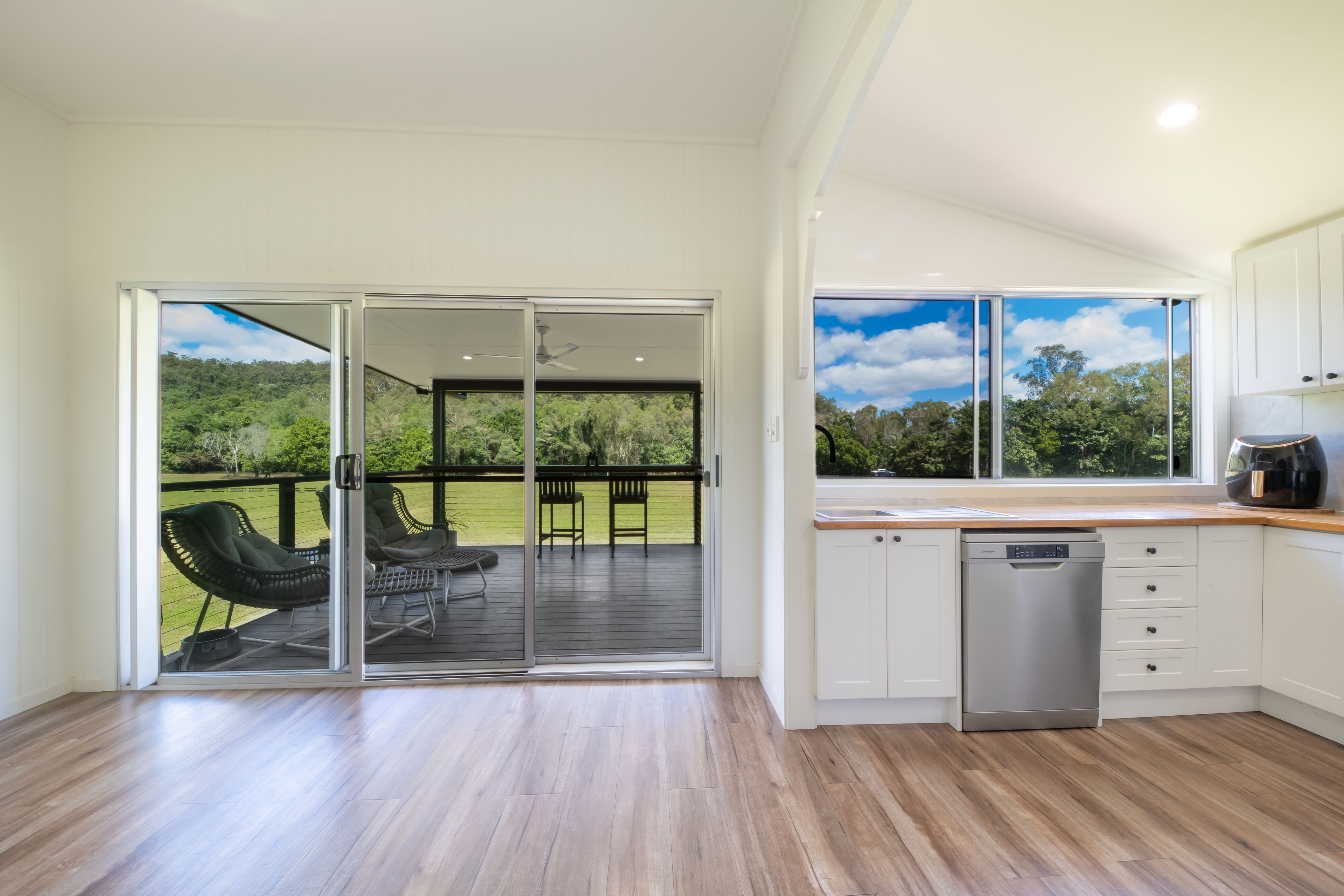 216 Saltwater Creek Road, Palm Grove, QLD 4800