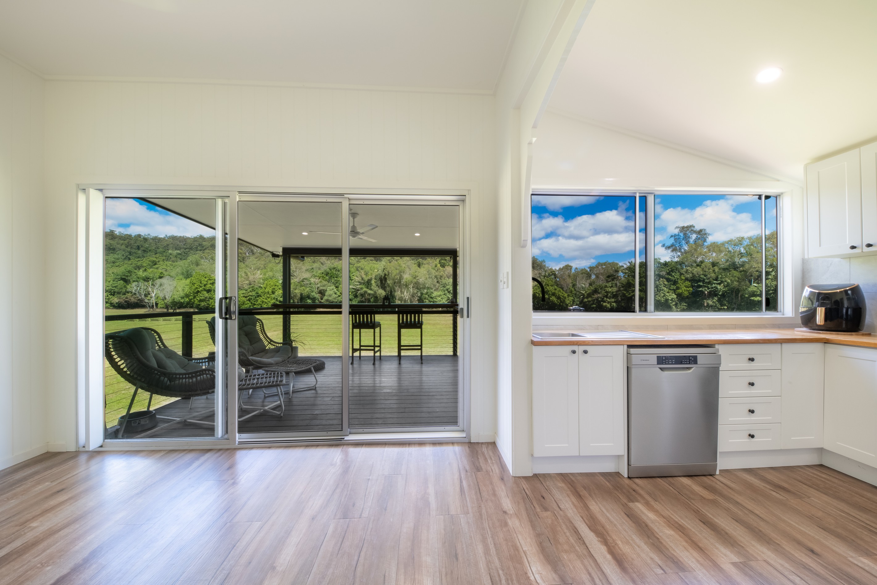 216 Saltwater Creek Road, Palm Grove, QLD 4800