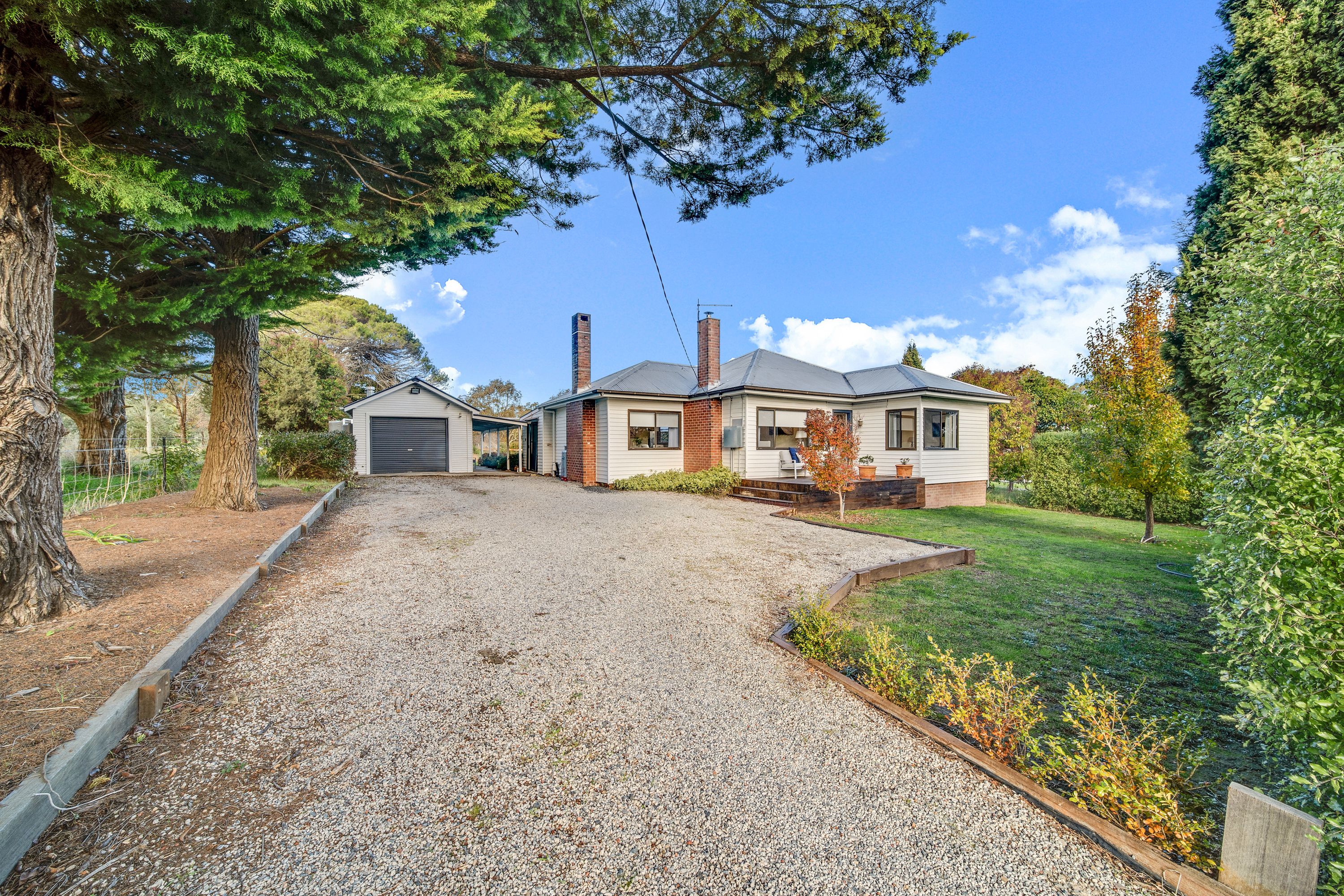 9 Cork Street, Gundaroo NSW 2620