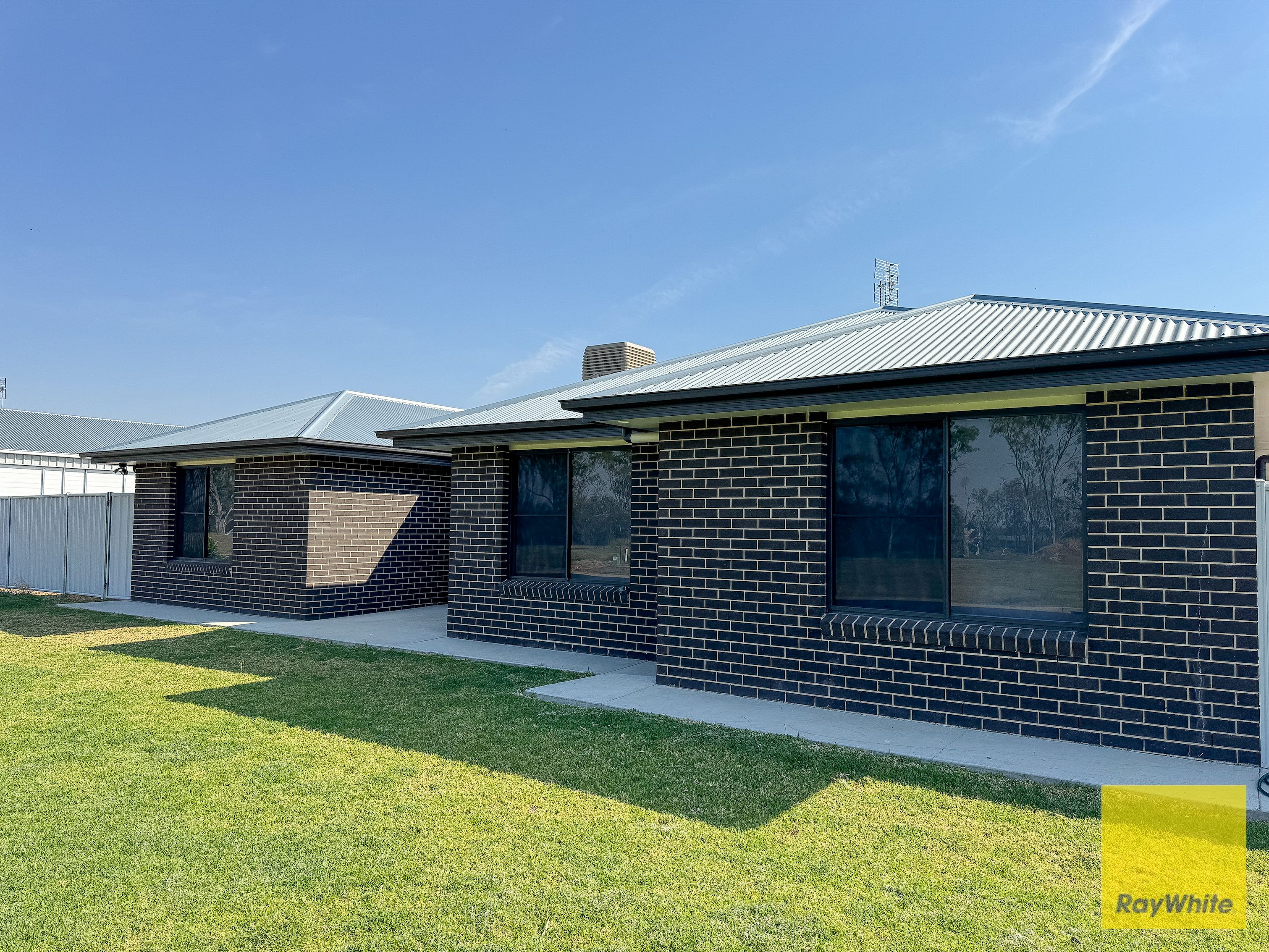 16 Billabong Drive, Goondiwindi, QLD 4390