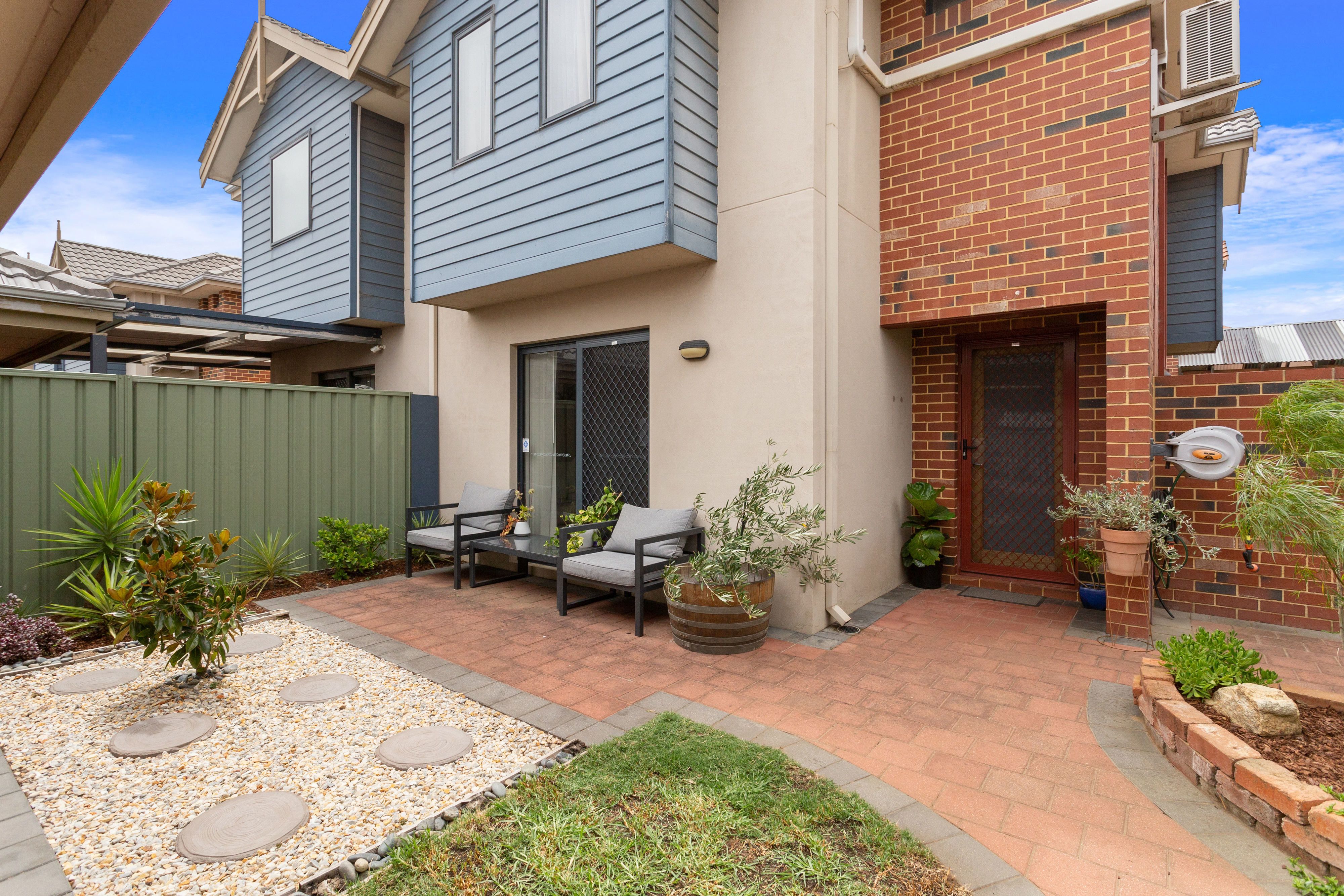 11/40 Hollins Bend, Madeley, WA 6065