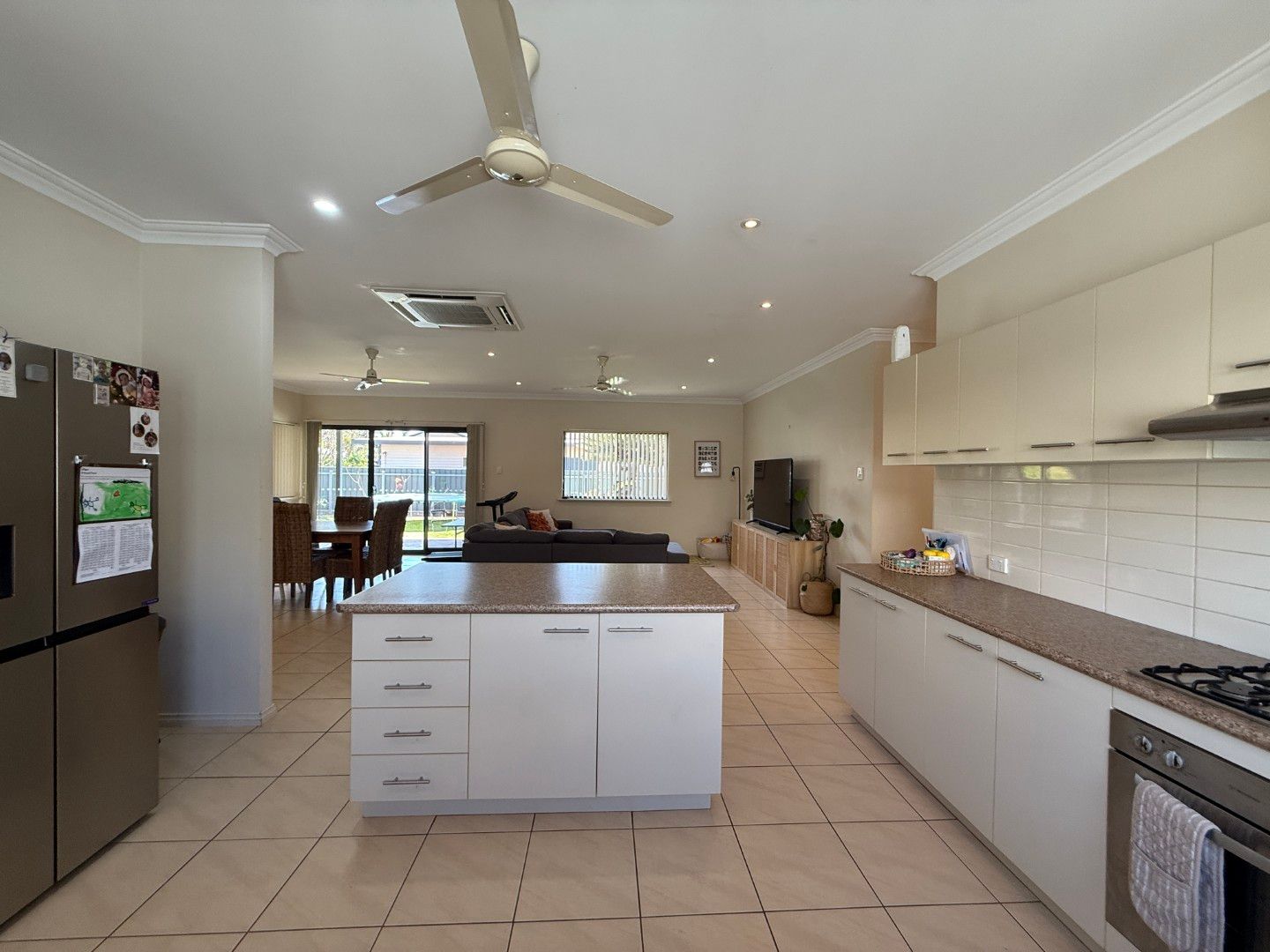 48 Desert Pea Boulevard — photo 11 of 28