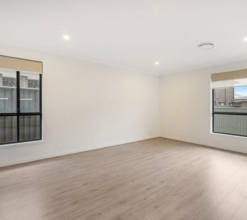18 Pennewaard Street — photo 8 of 15