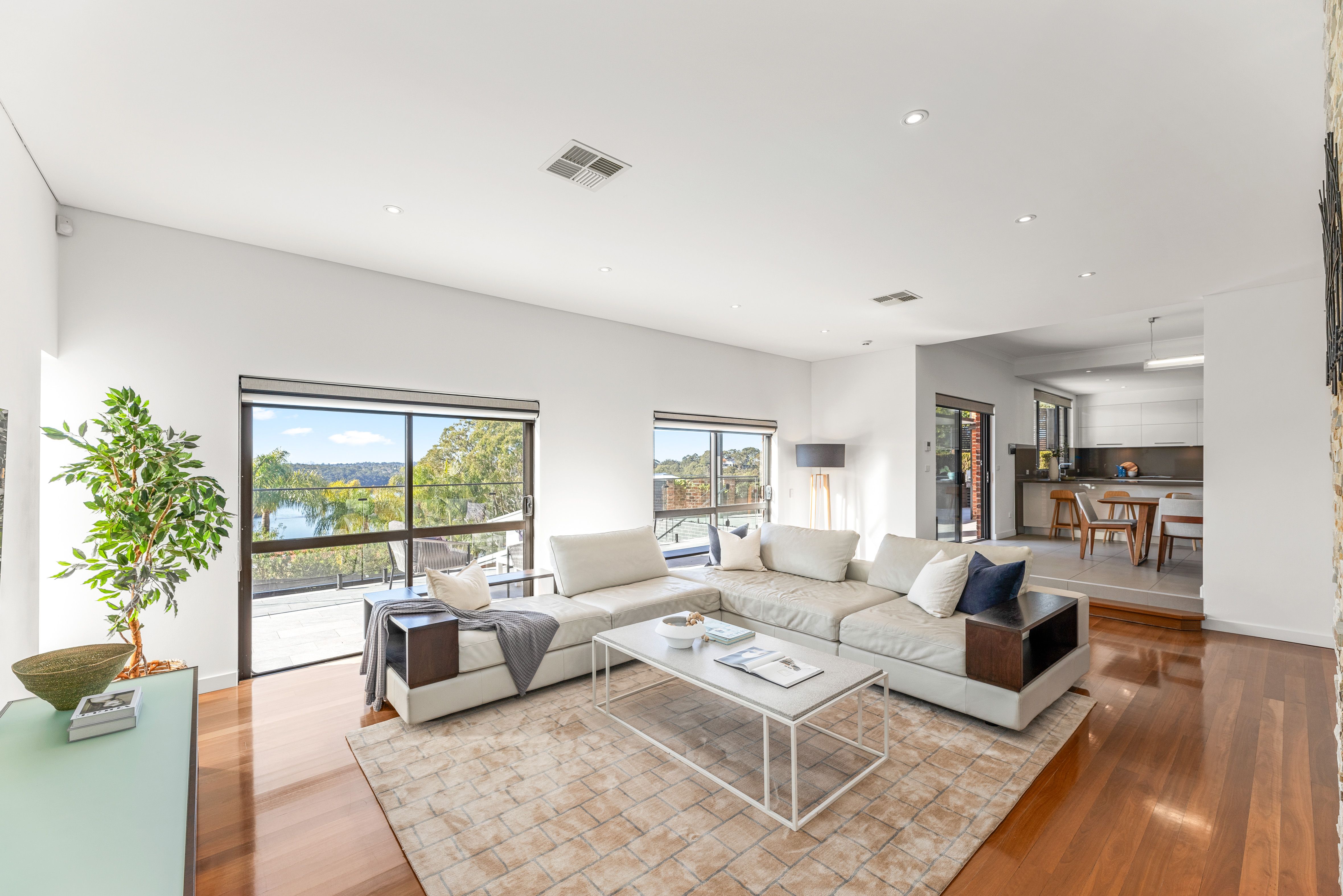 6 Kinsella Street, Illawong, NSW 2234