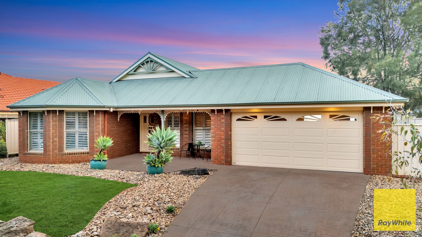 25 St Michael Drive, Tarneit, VIC 3029
