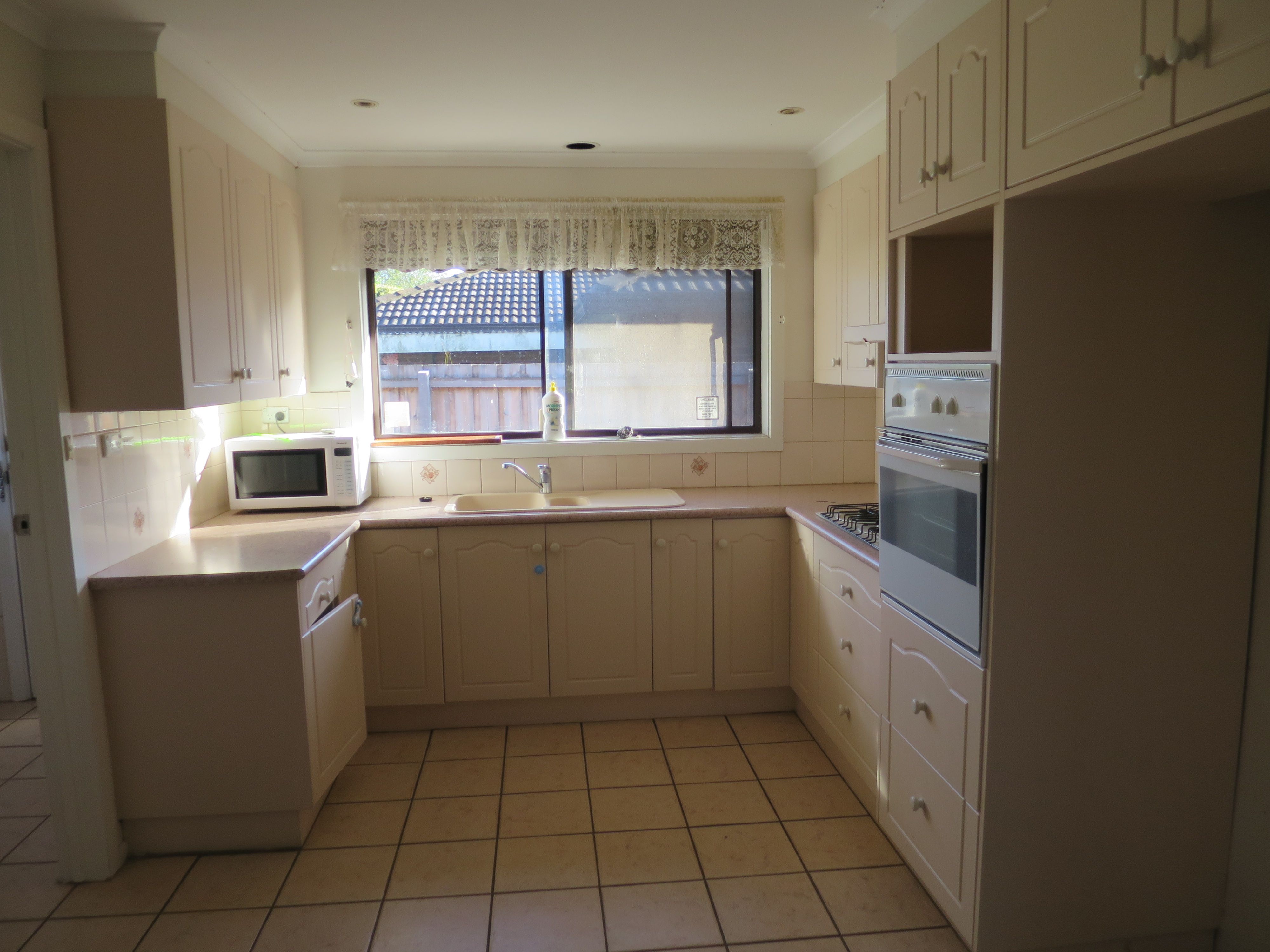 1/1 Barkly Street, Hughesdale, VIC 3166