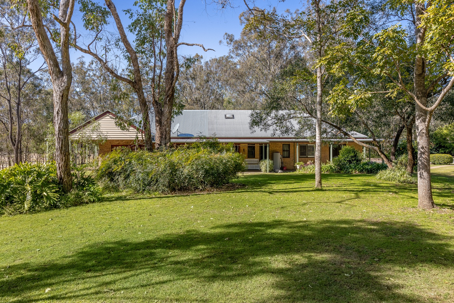 11 Gosper Road, Murphys Creek, QLD 4352