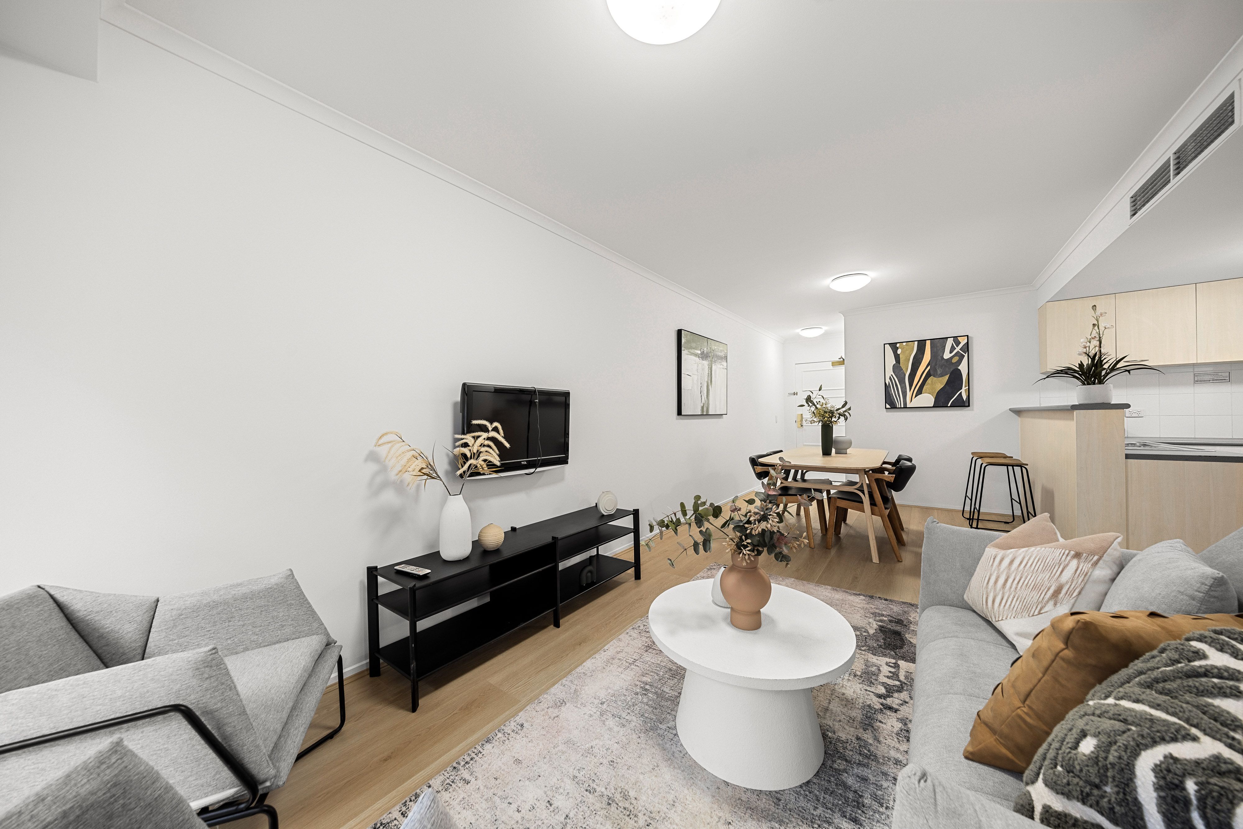 620/585 La Trobe Street — photo 5 of 16