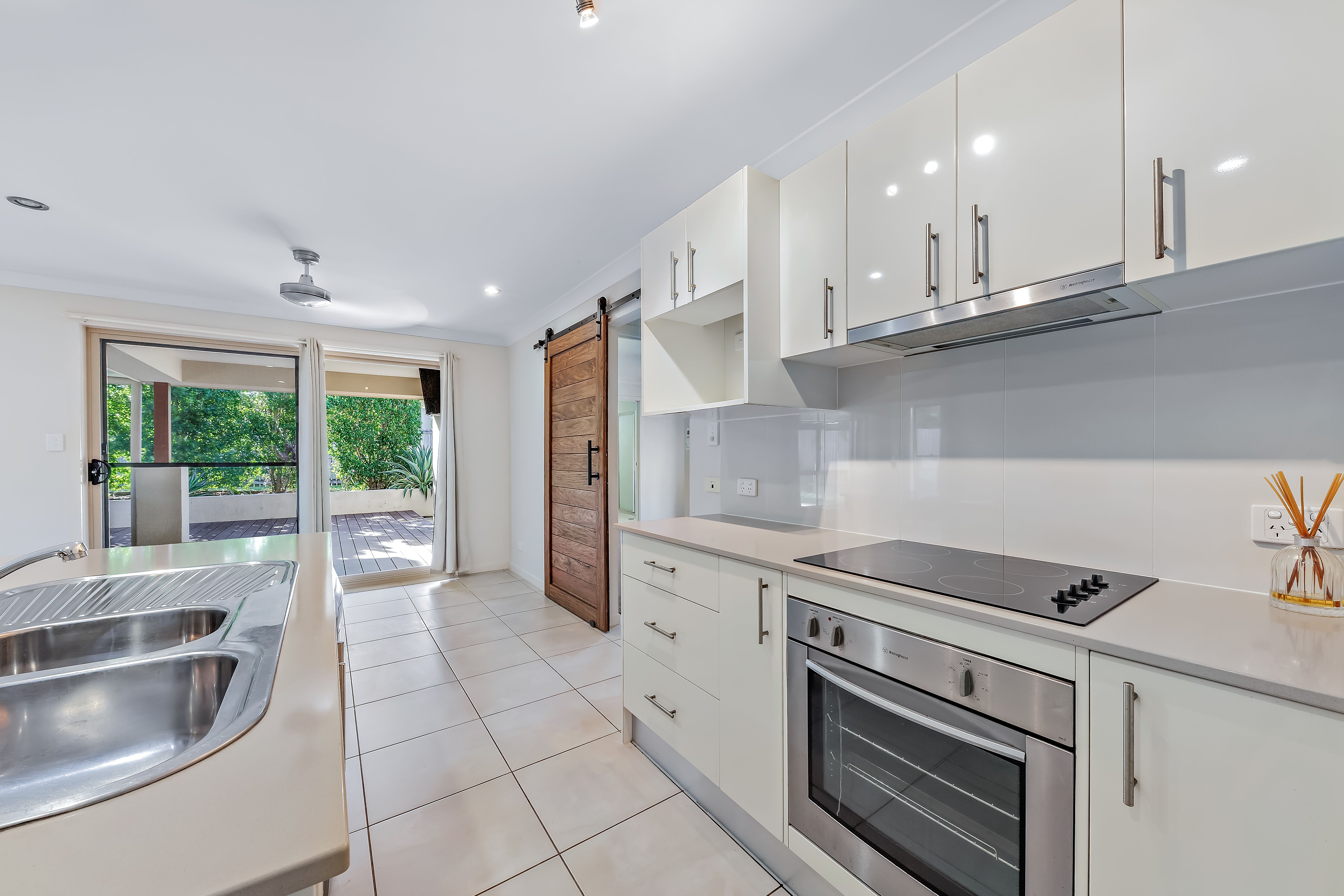 6 Bali Hi Place, Jubilee Pocket, QLD 4802