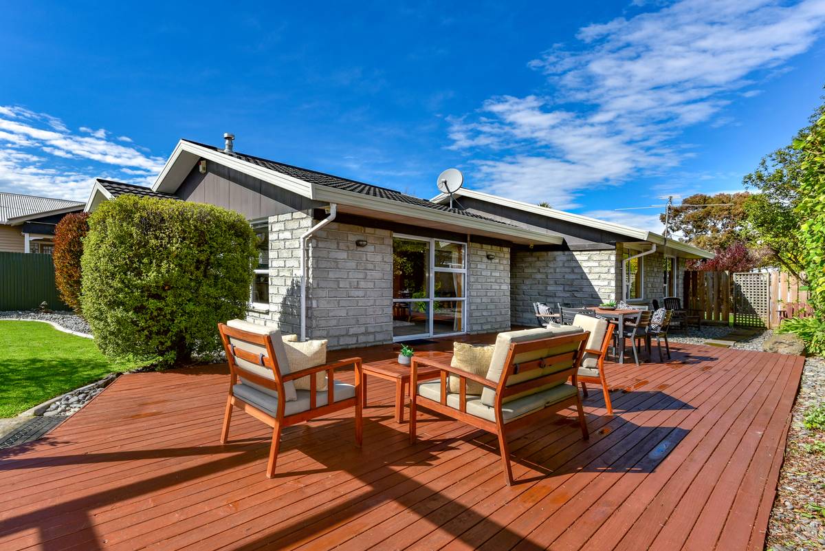 66 Sandwich Road, Beckenham, Christchurch City Real Estate Ray