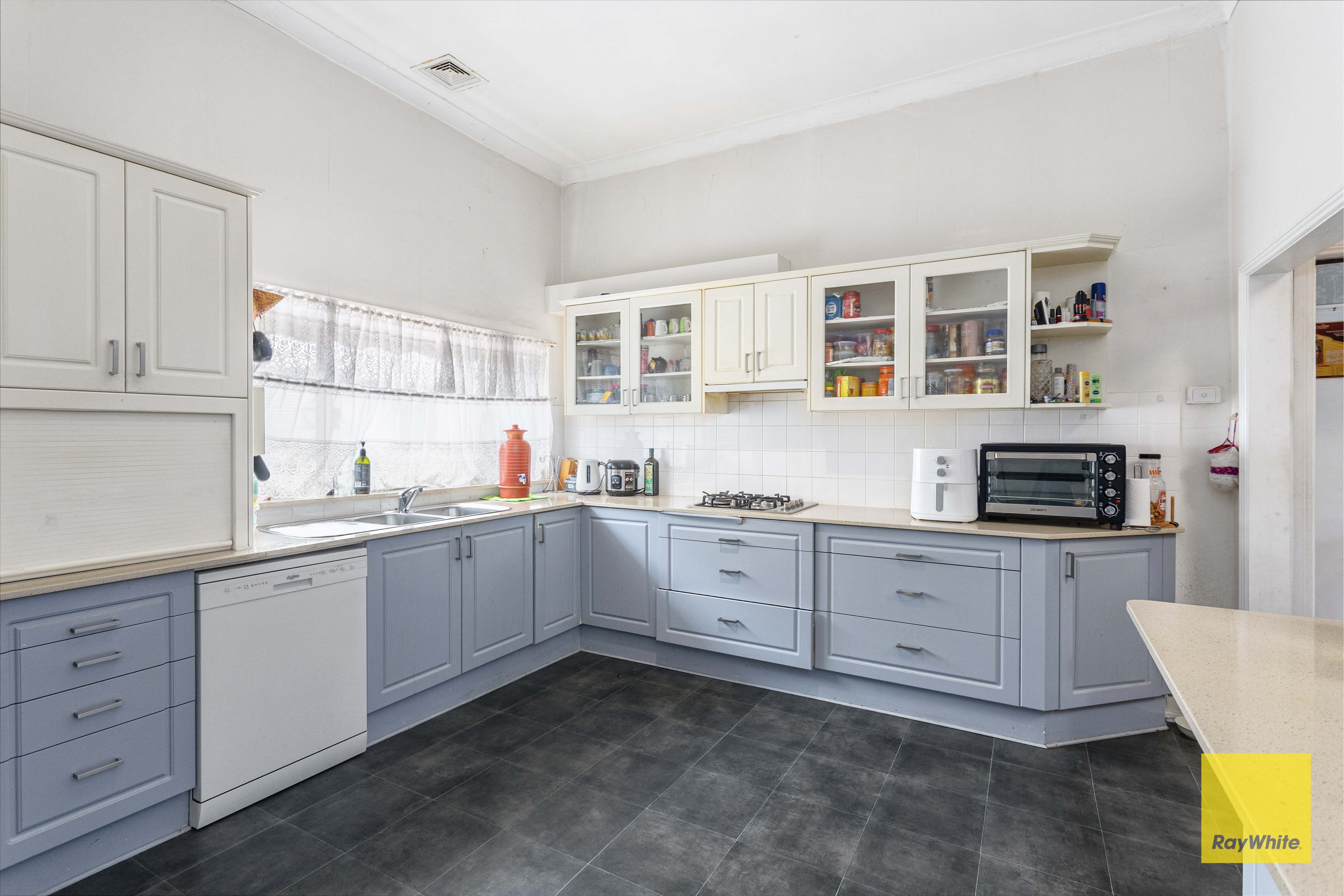 143 Cornelia Road, Seven Hills, NSW 2147