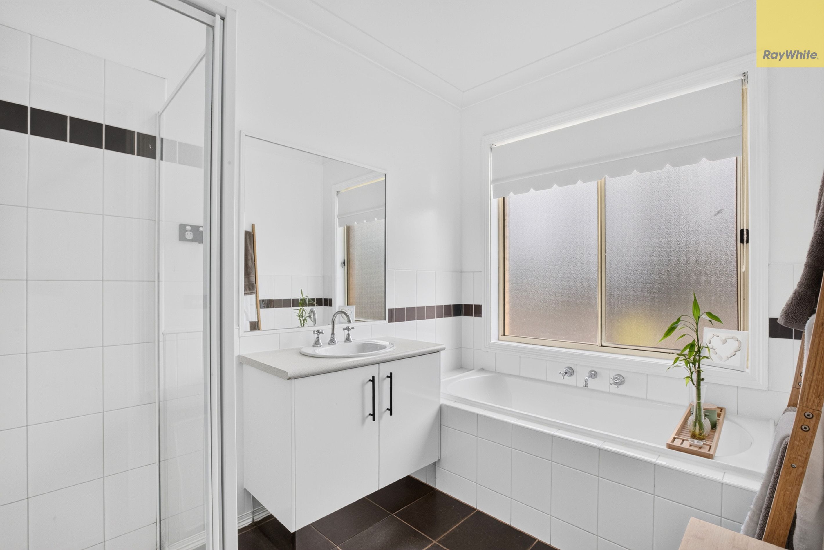 27 Highfield Way — photo 13 of 29