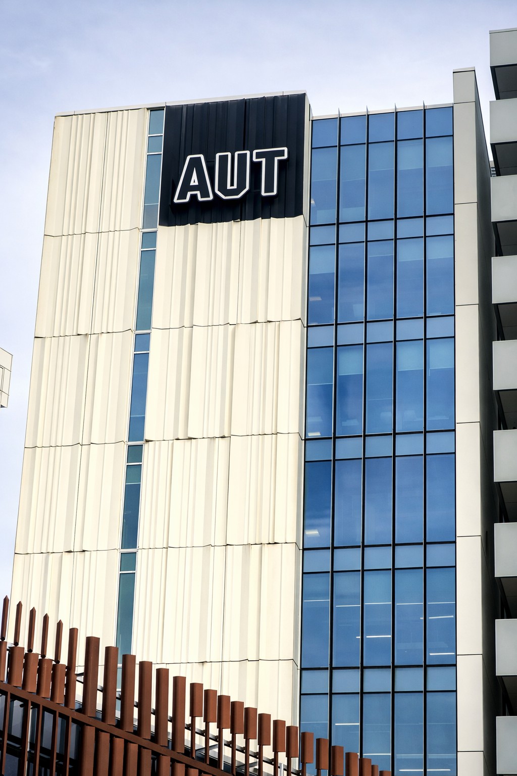 10F/30 Symonds Street, Grafton, Auckland City