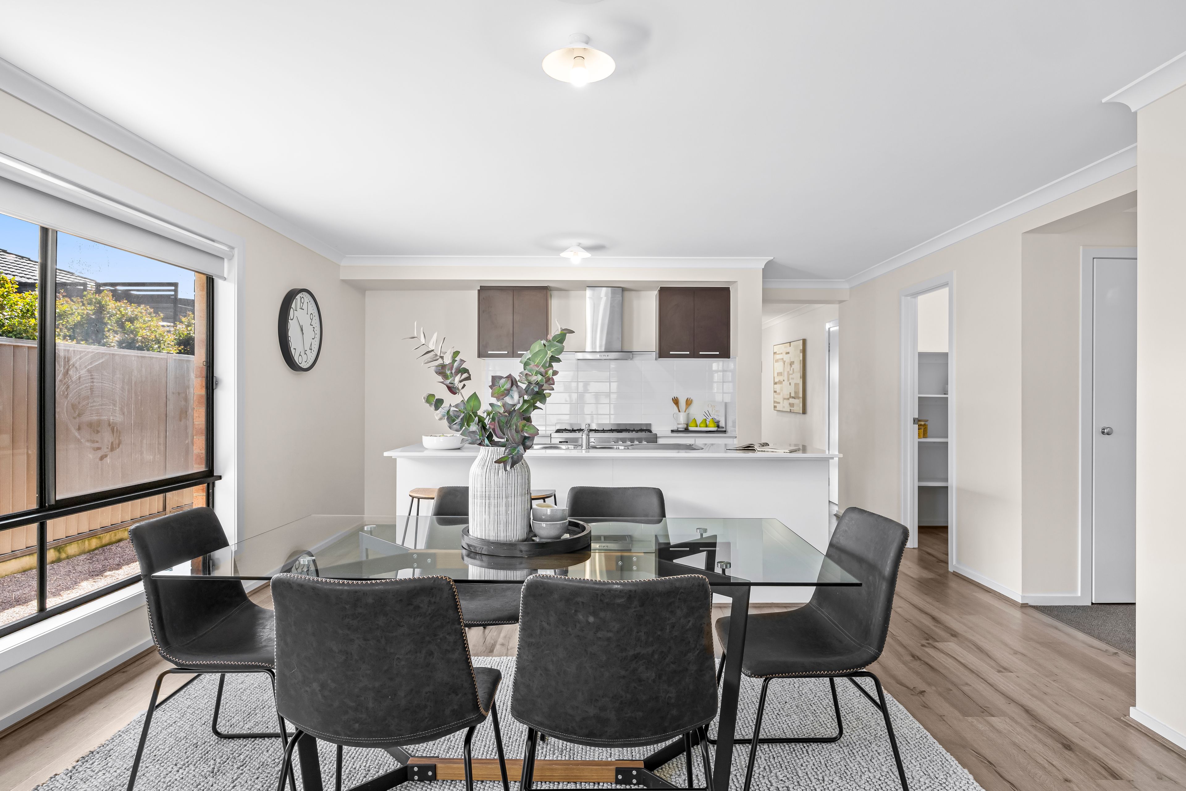 23 Heathcote Drive — photo 4 of 15