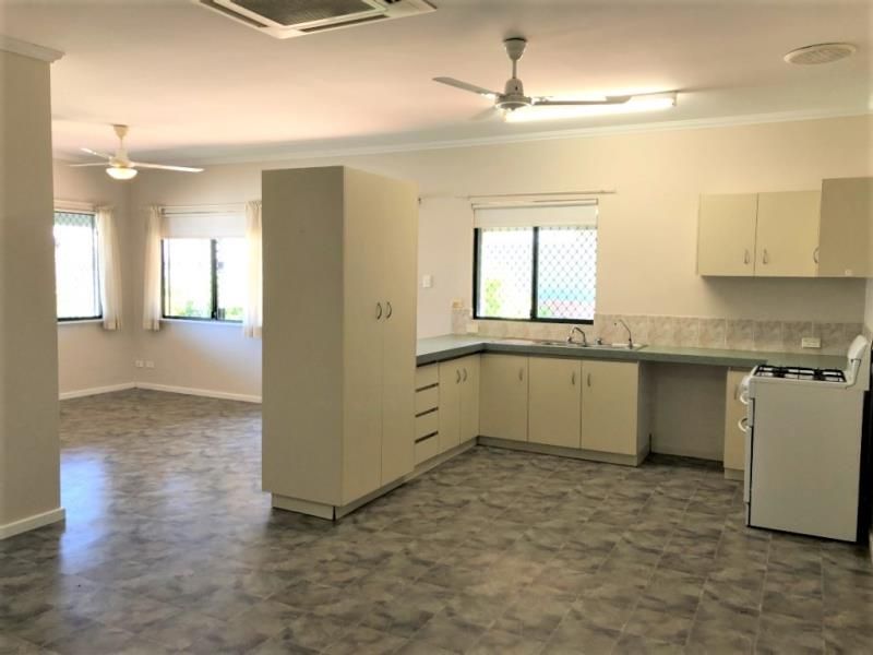 8 Menzies Place, Nickol, WA 6714