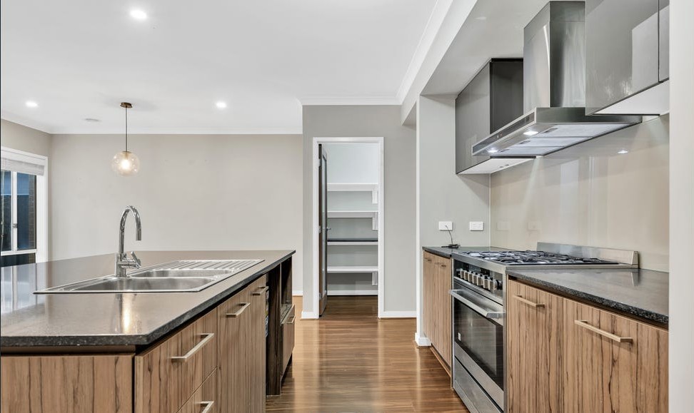 17 Ventasso Street, Clyde North, VIC 3978