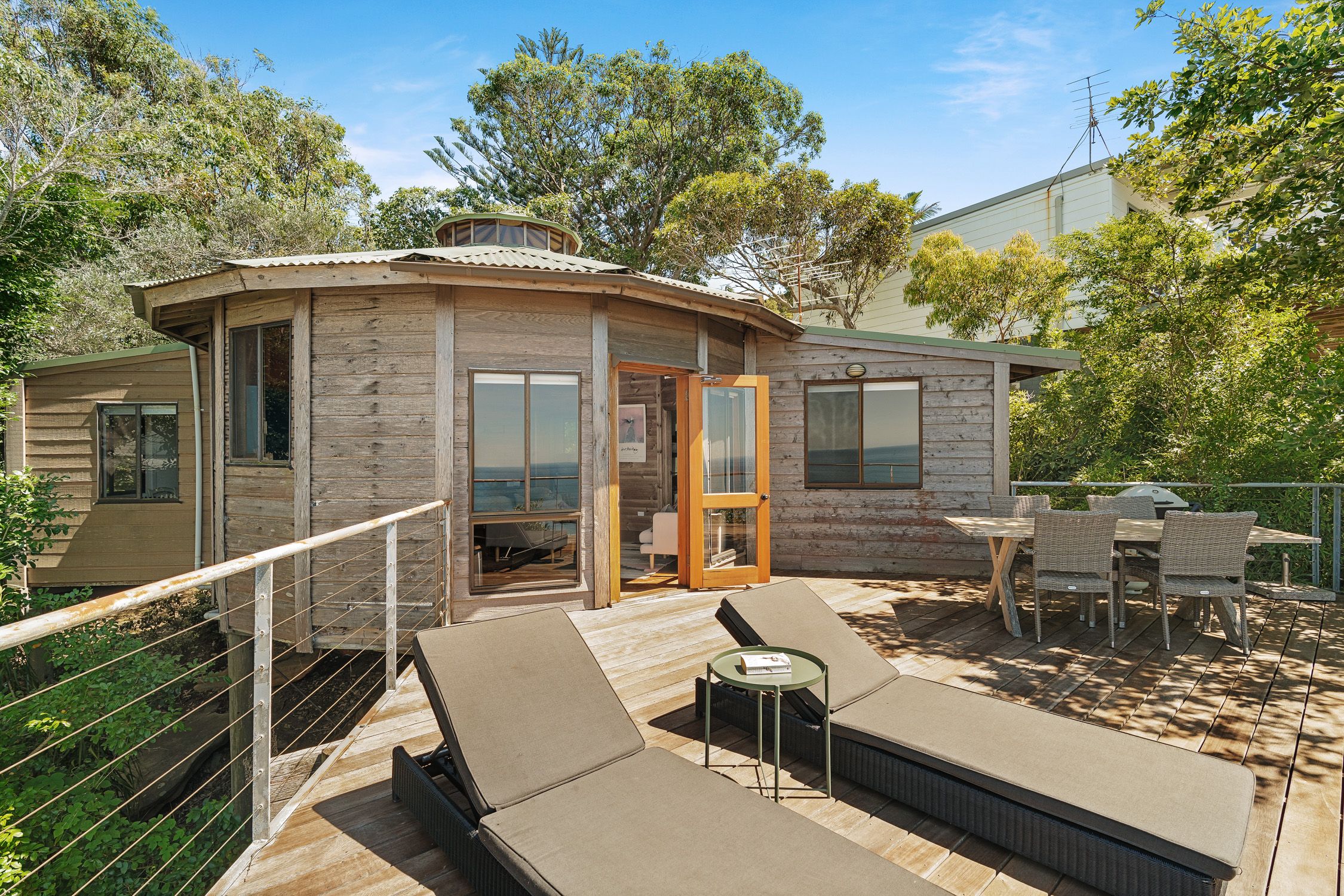 2 Manly View Road — photo 8 of 18
