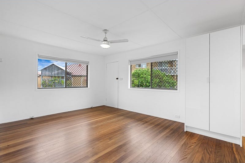 2/10 Parkham Avenue, Wavell Heights, QLD 4012