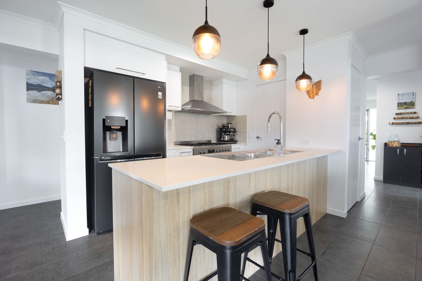 60 Kingfisher Drive — photo 4 of 19