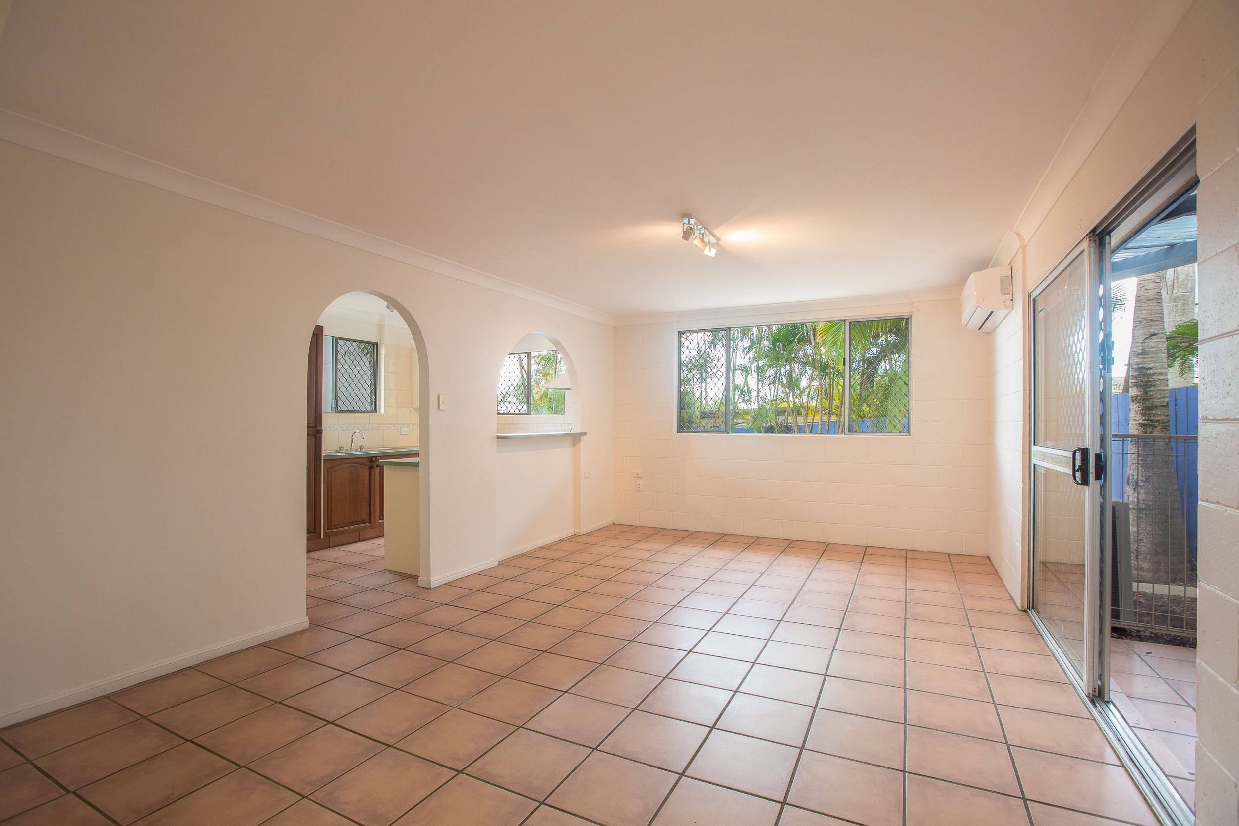 2/151 Johnston Street, Southport, QLD 4215
