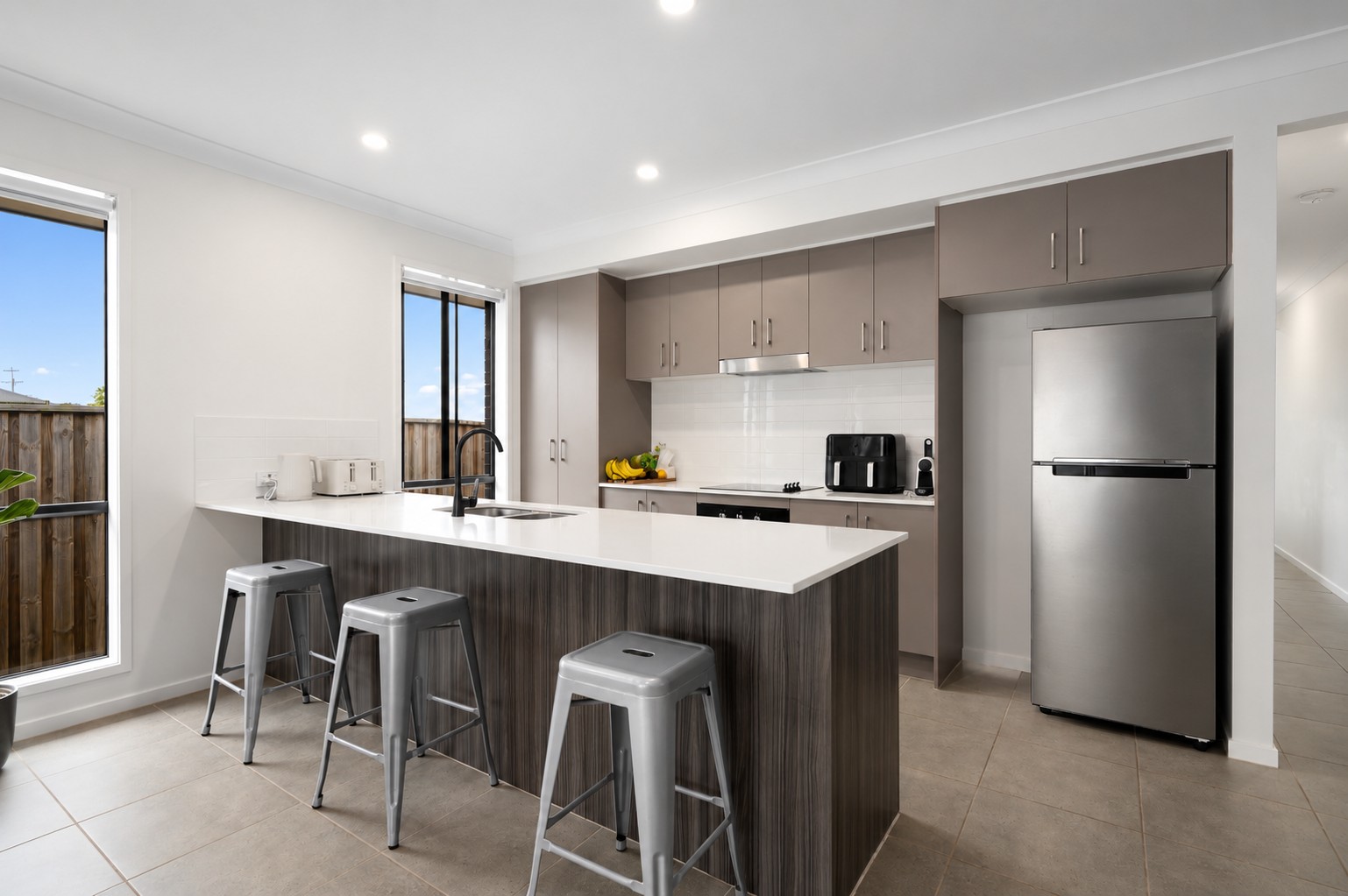 3 Crusoe Street, Coomera, QLD 4209