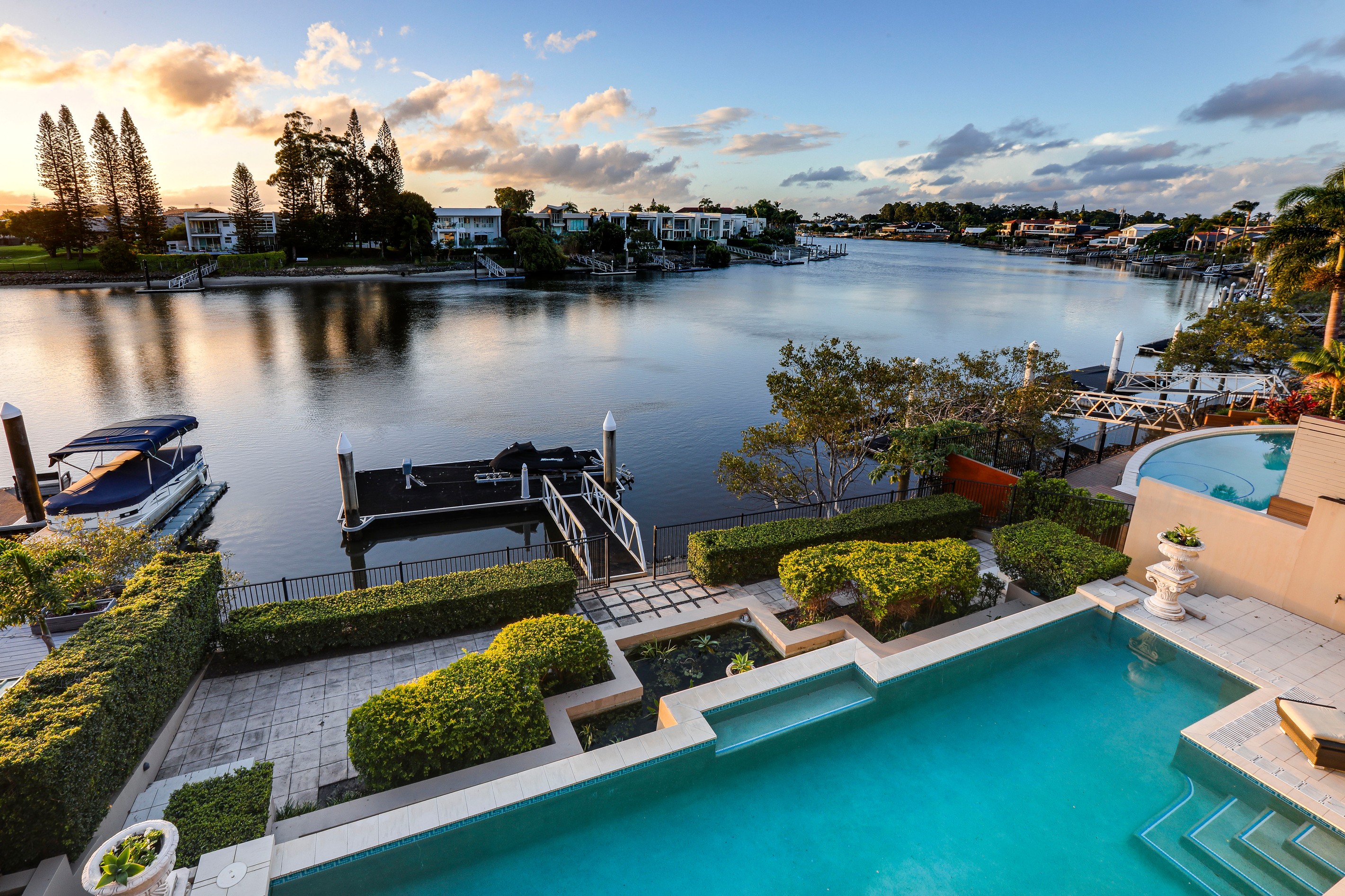 11 Ipsley Drive, Broadbeach Waters, QLD 4218