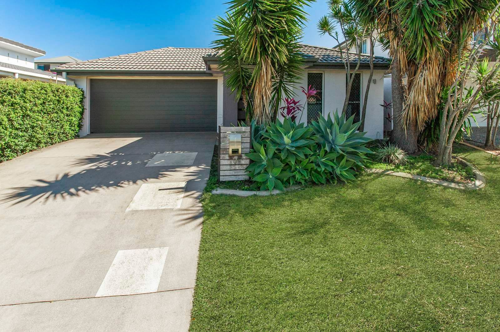 9 Severn Crescent, North Lakes, QLD 4509