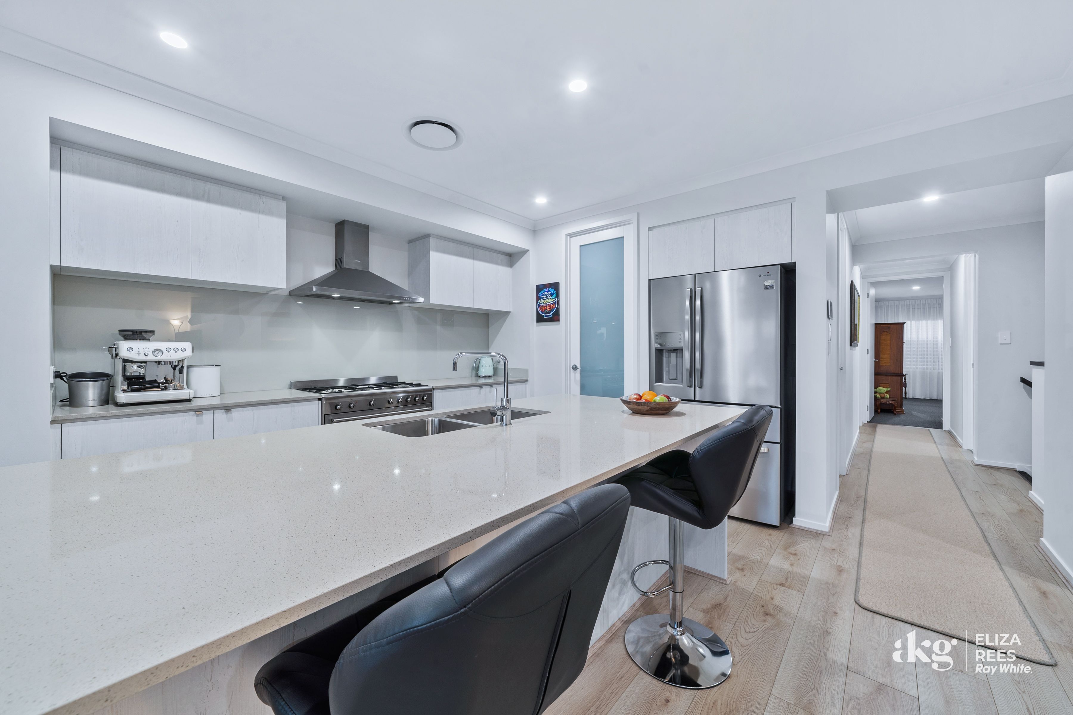 13 Leaf Street — photo 4 of 27
