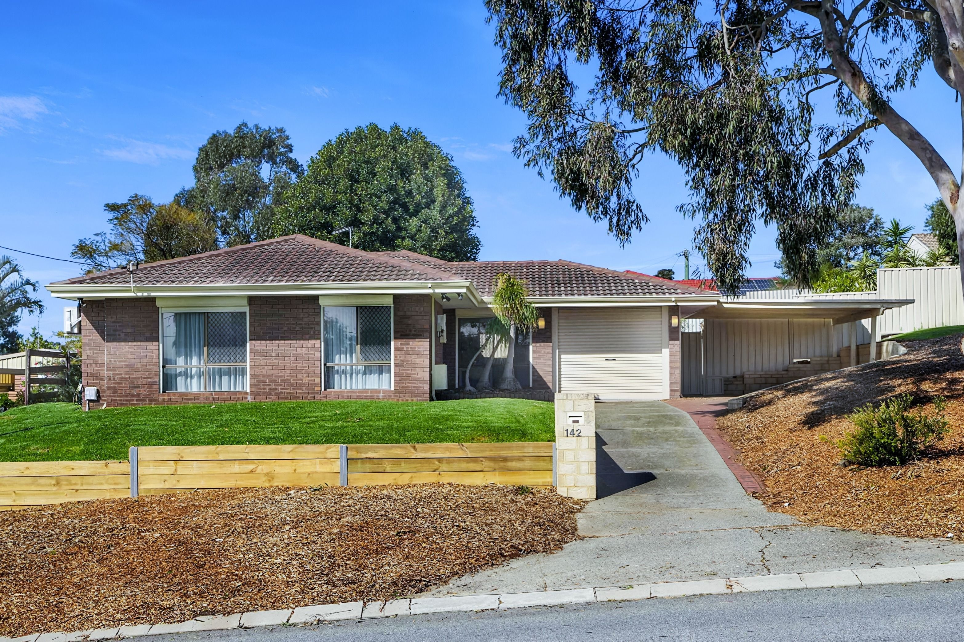 142 Craigie Drive — photo from Ray White Inner North