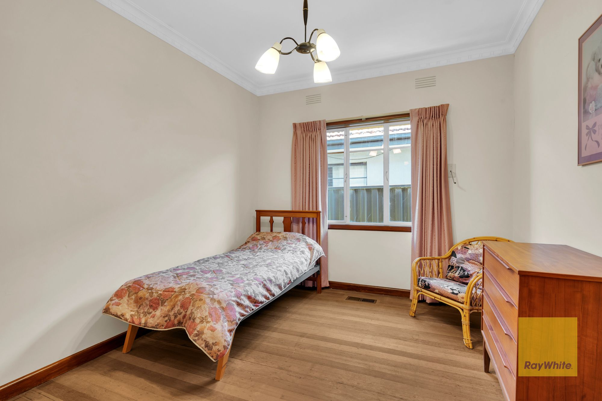 23 Elizabeth Street — photo 12 of 20