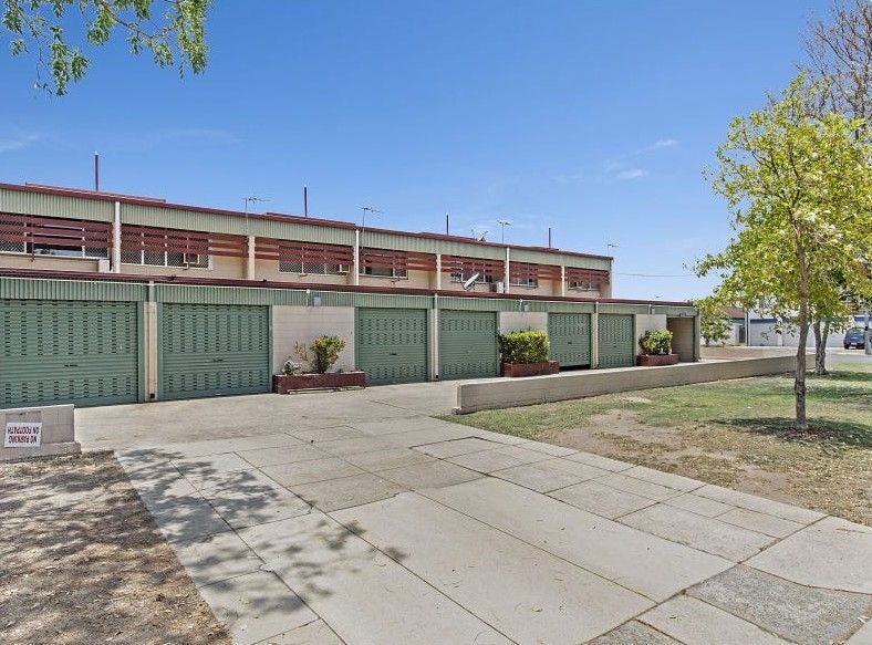 4 Cambridge Street, Currajong QLD 4812