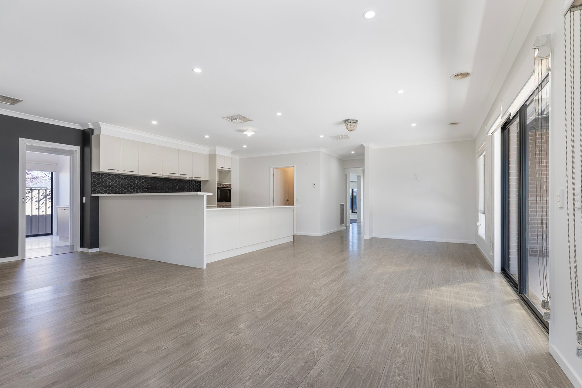 44 Wilkinson Drive — photo 5 of 27
