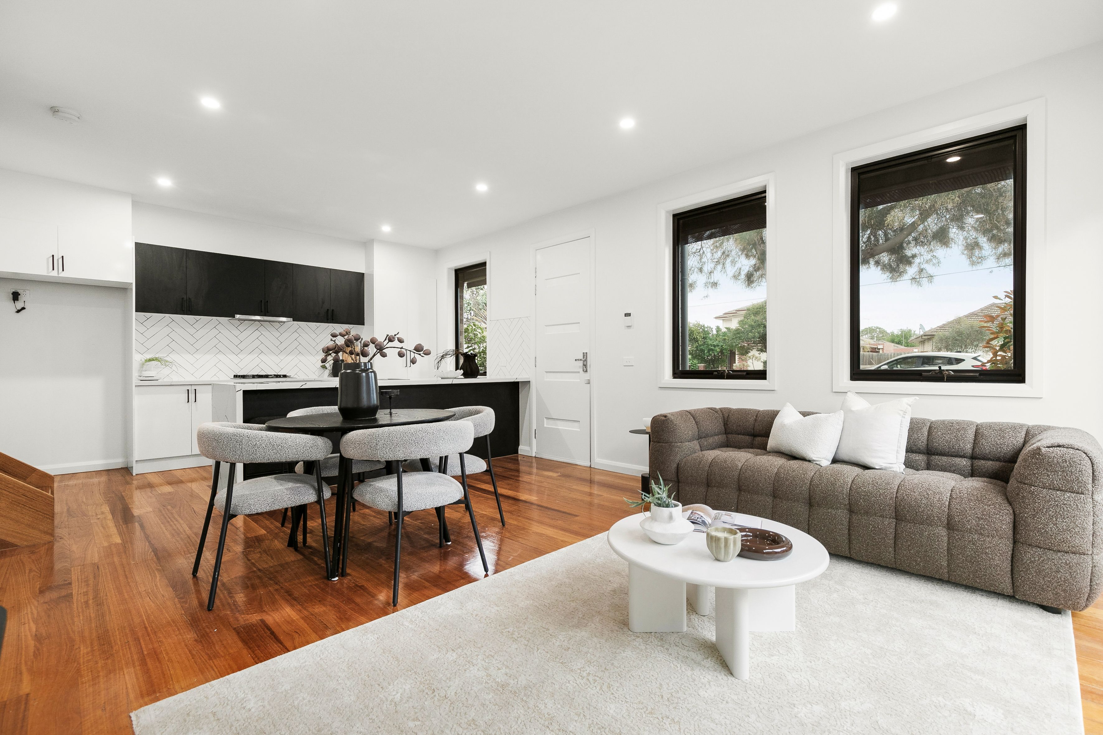 1/100 Widford Street — photo 4 of 16