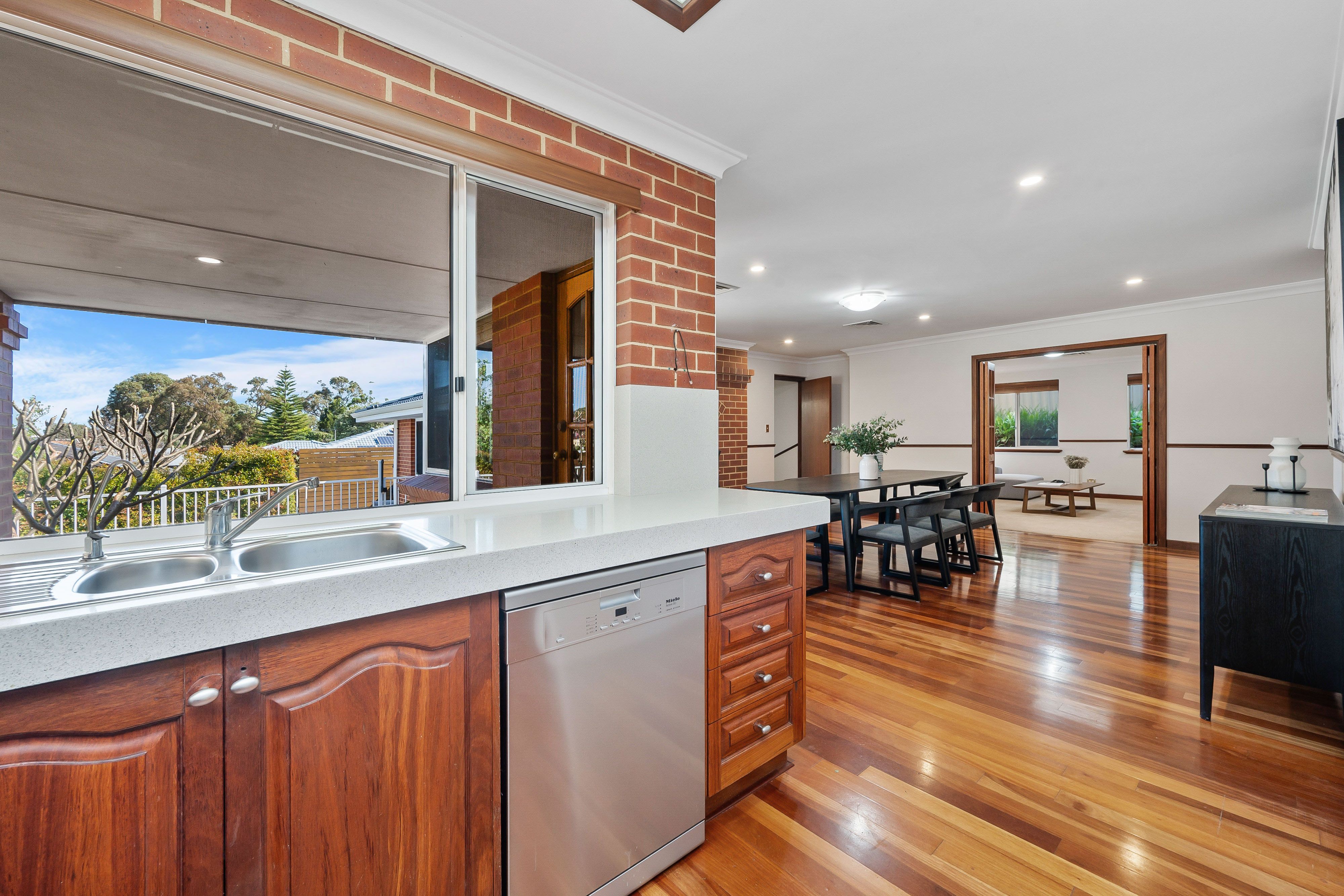 15 Barranjoey Way — photo 11 of 27