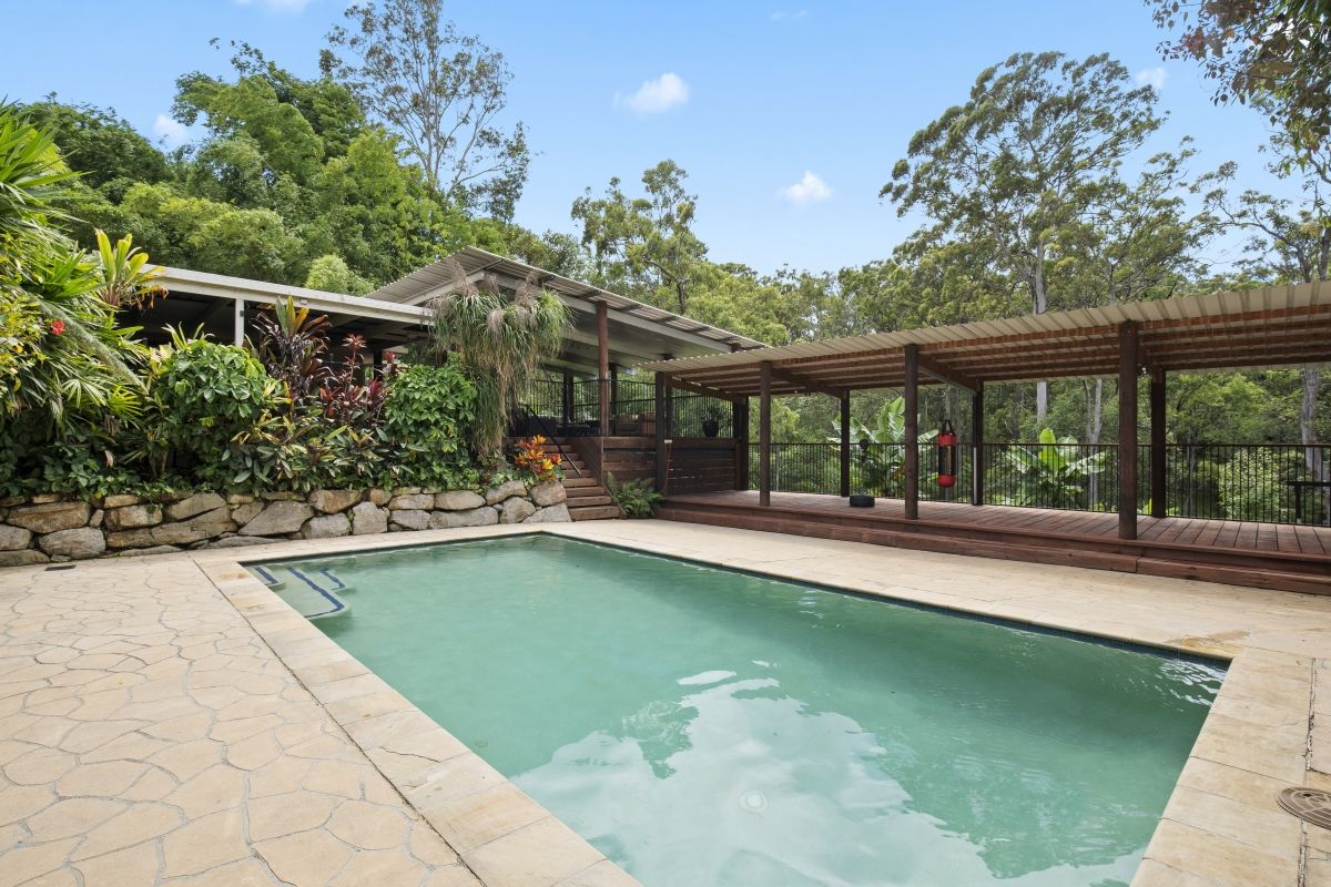 8 William Hollindale Court, Worongary QLD 4213