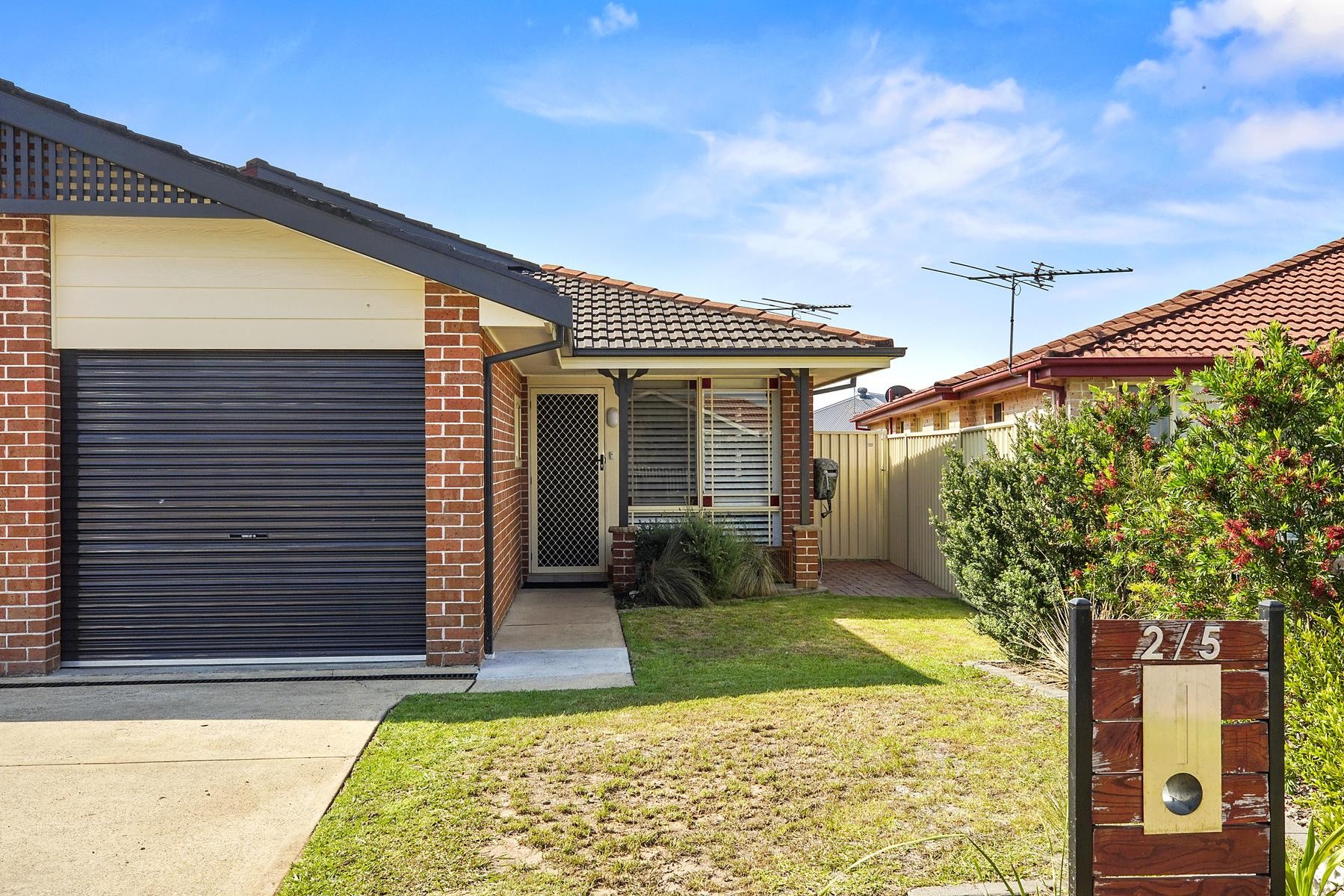 2/5 Tharkinna Close, Cranebrook, NSW 2749