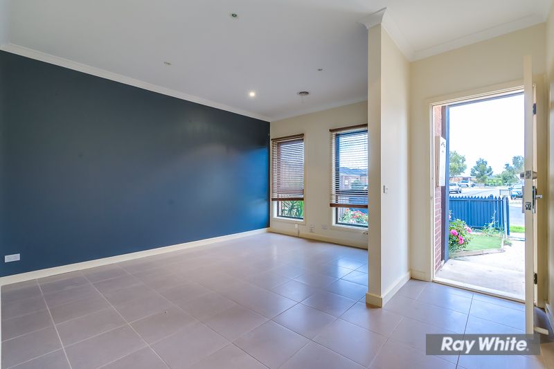 2/15 McDougall Place, Truganina, VIC 3029