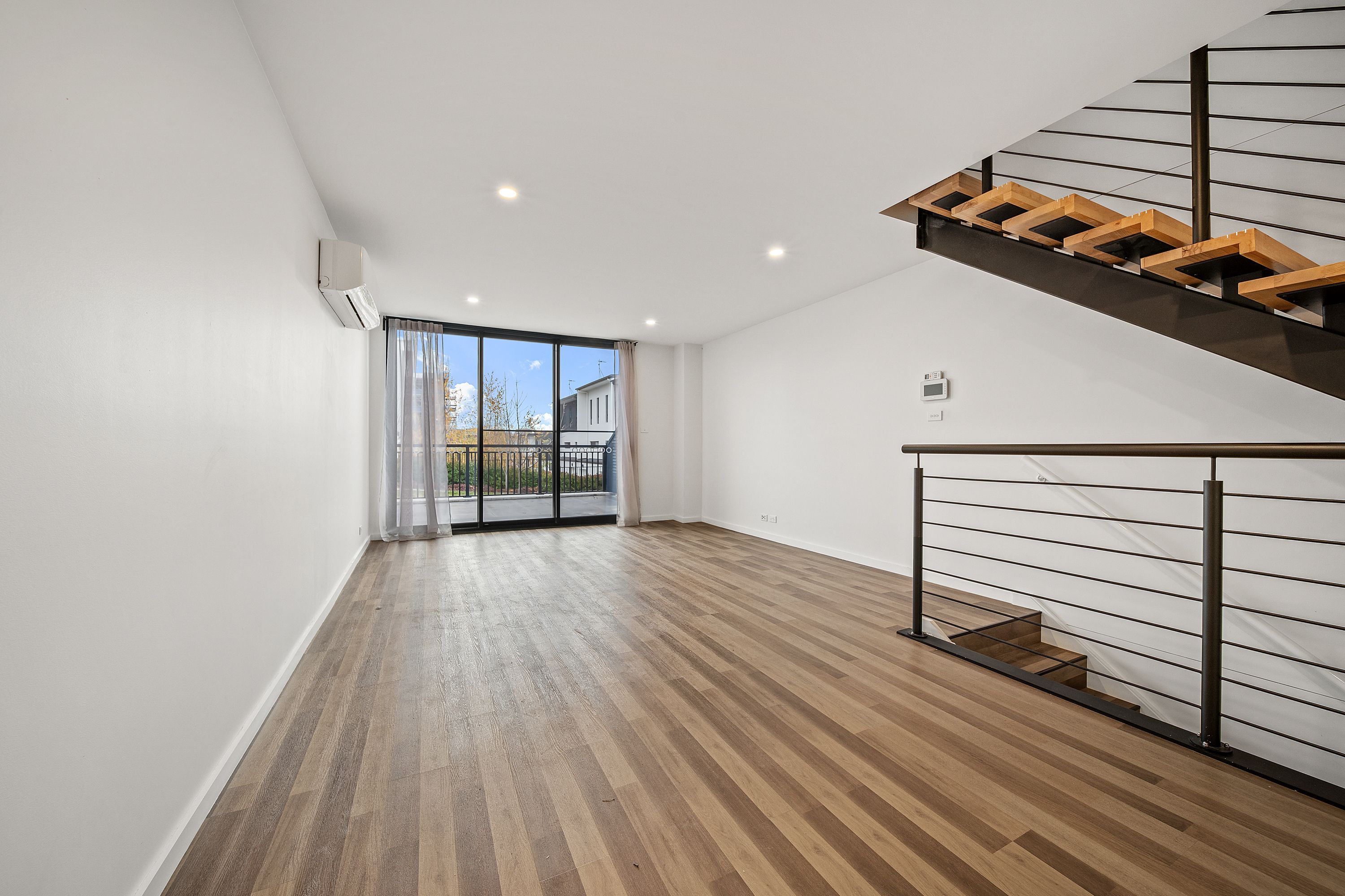 30/1 Calaby Street, COOMBS, ACT 2611