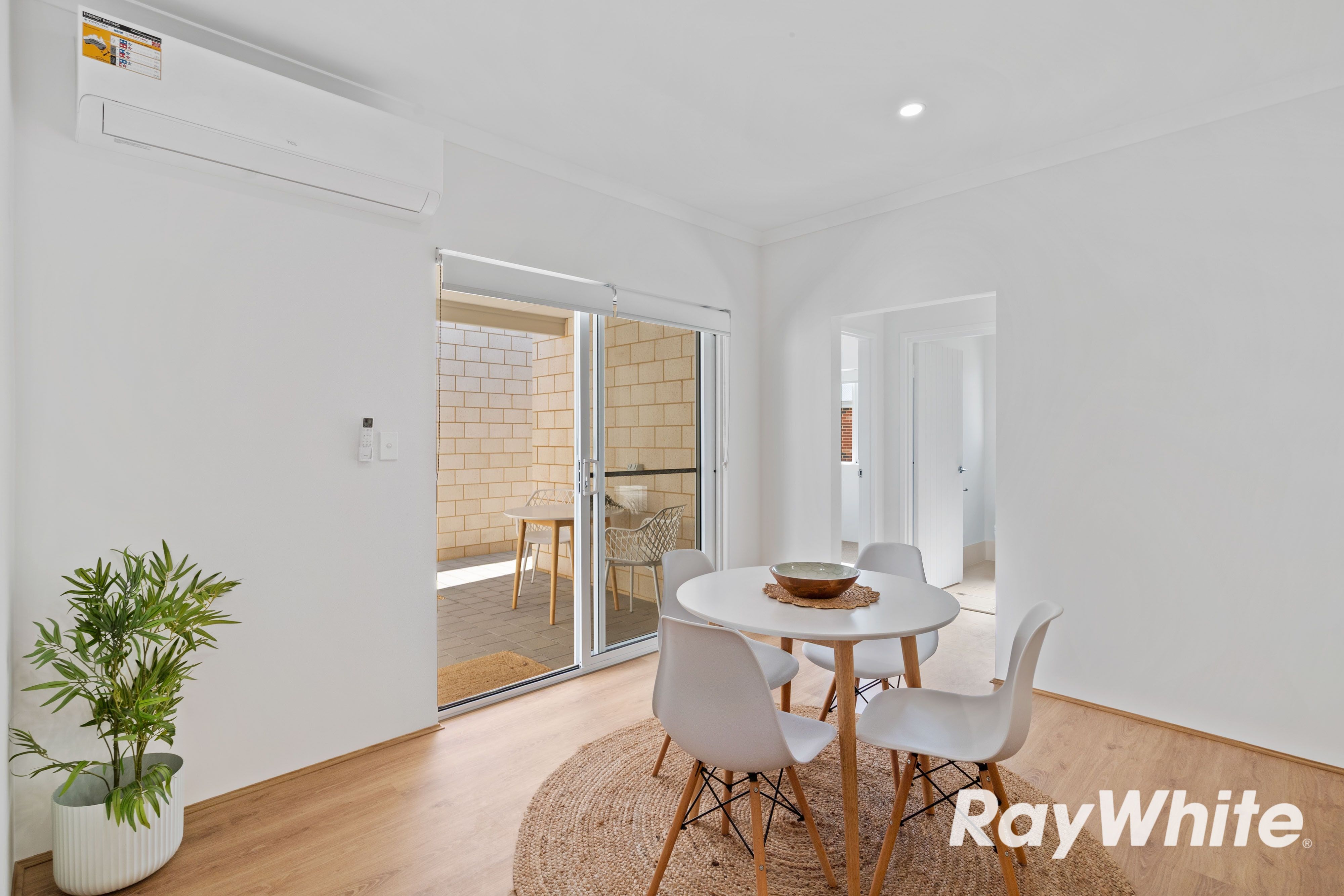 22/101 Oakleigh Drive — photo 14 of 25