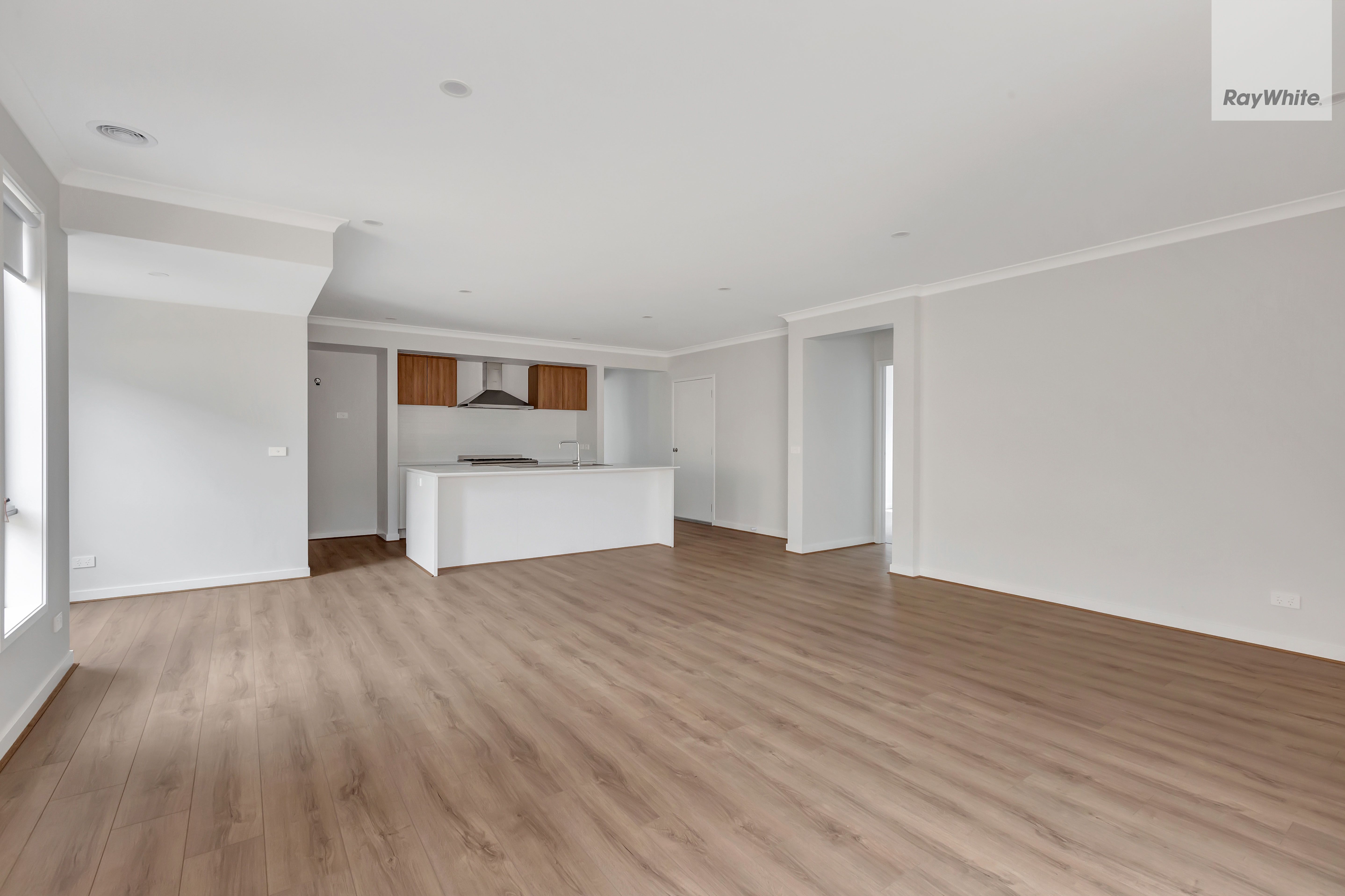 46 Potala Avenue — photo 3 of 14