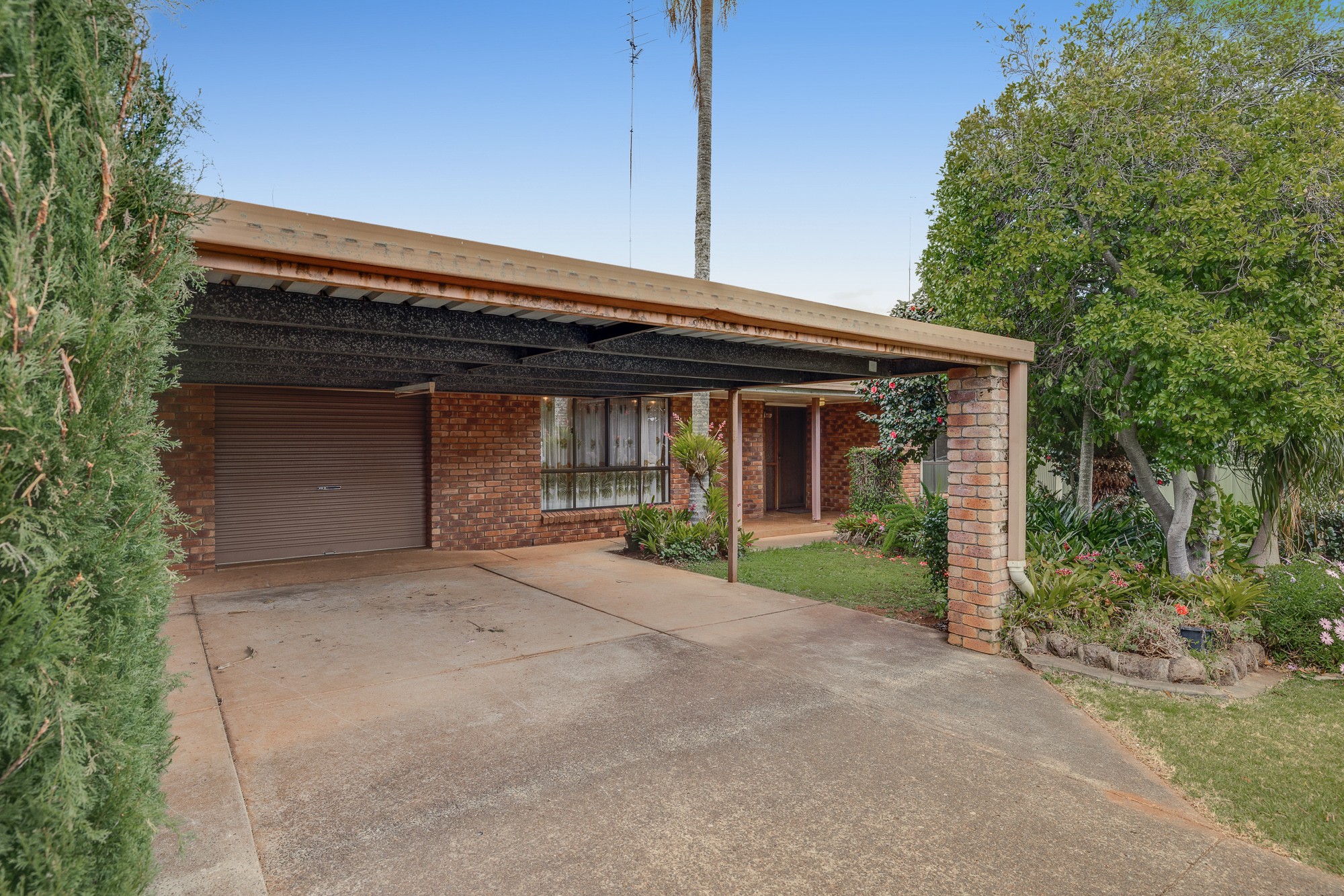 8 Eunice Court, Kearneys Spring, QLD 4350